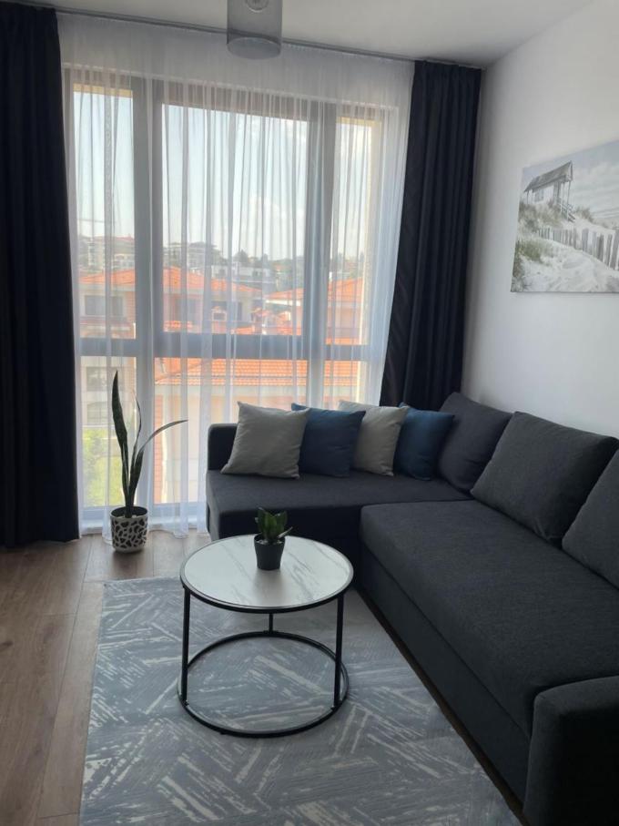 SUNNY STUDIO AZUR