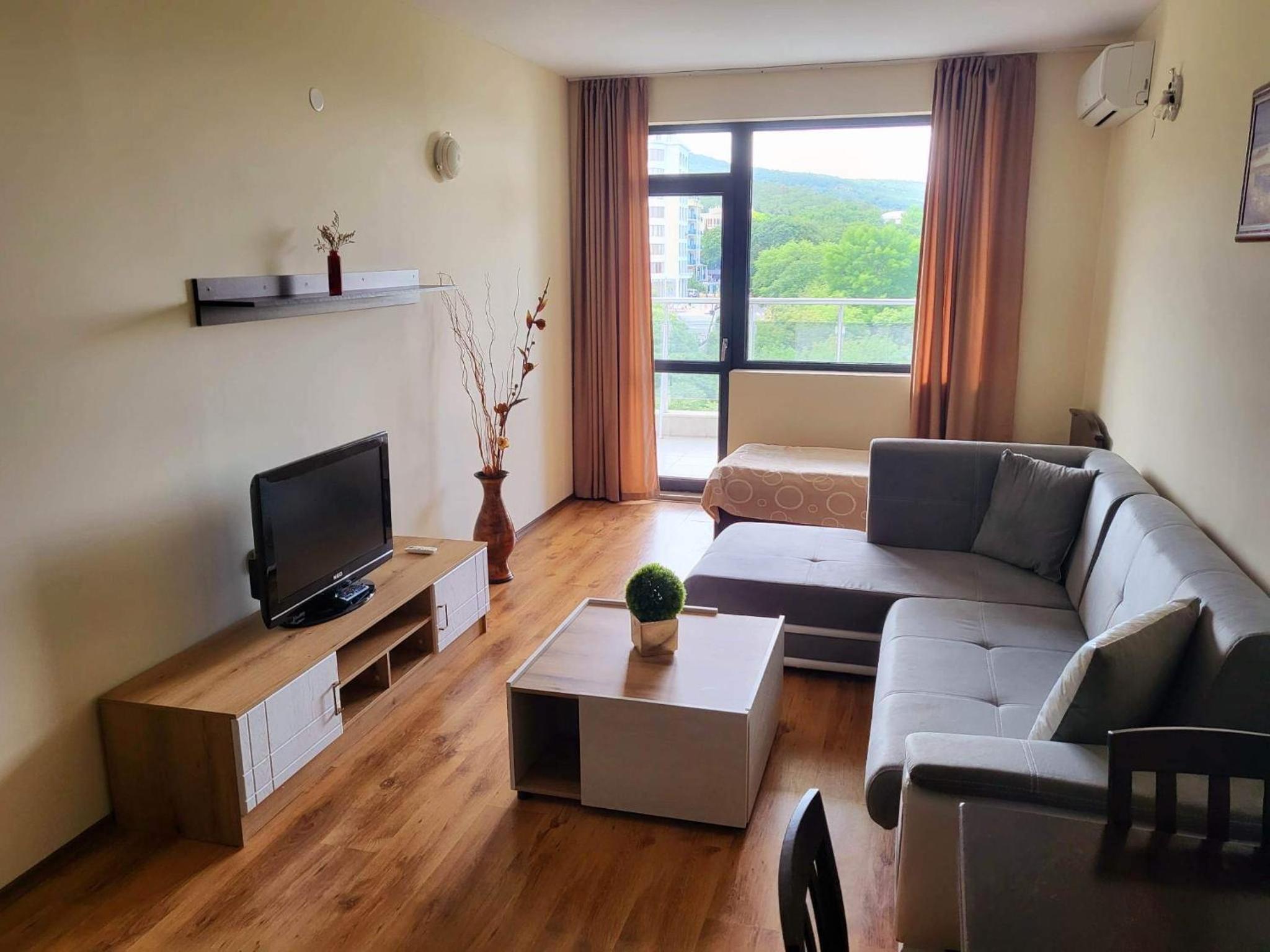 Dilov Apartments in Yalta Golden Sands