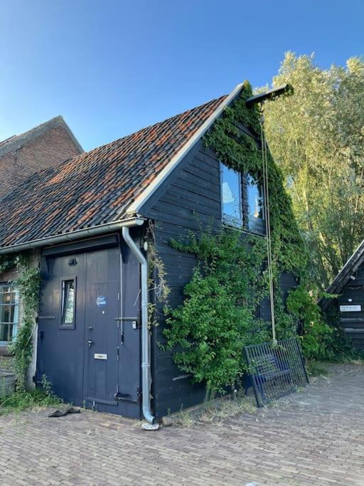 The Tiny Garage, photo 24