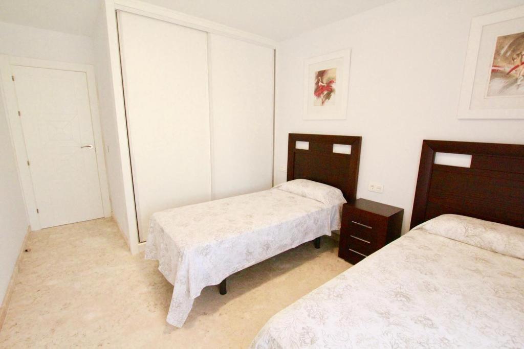 Miraflores Sea View Apartment with Garden