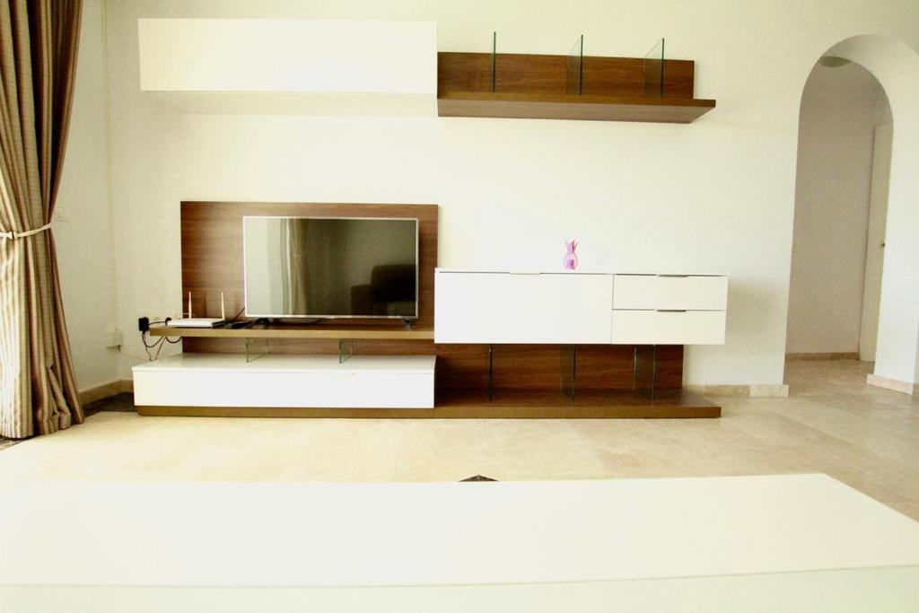 Miraflores Sea View Apartment with Garden