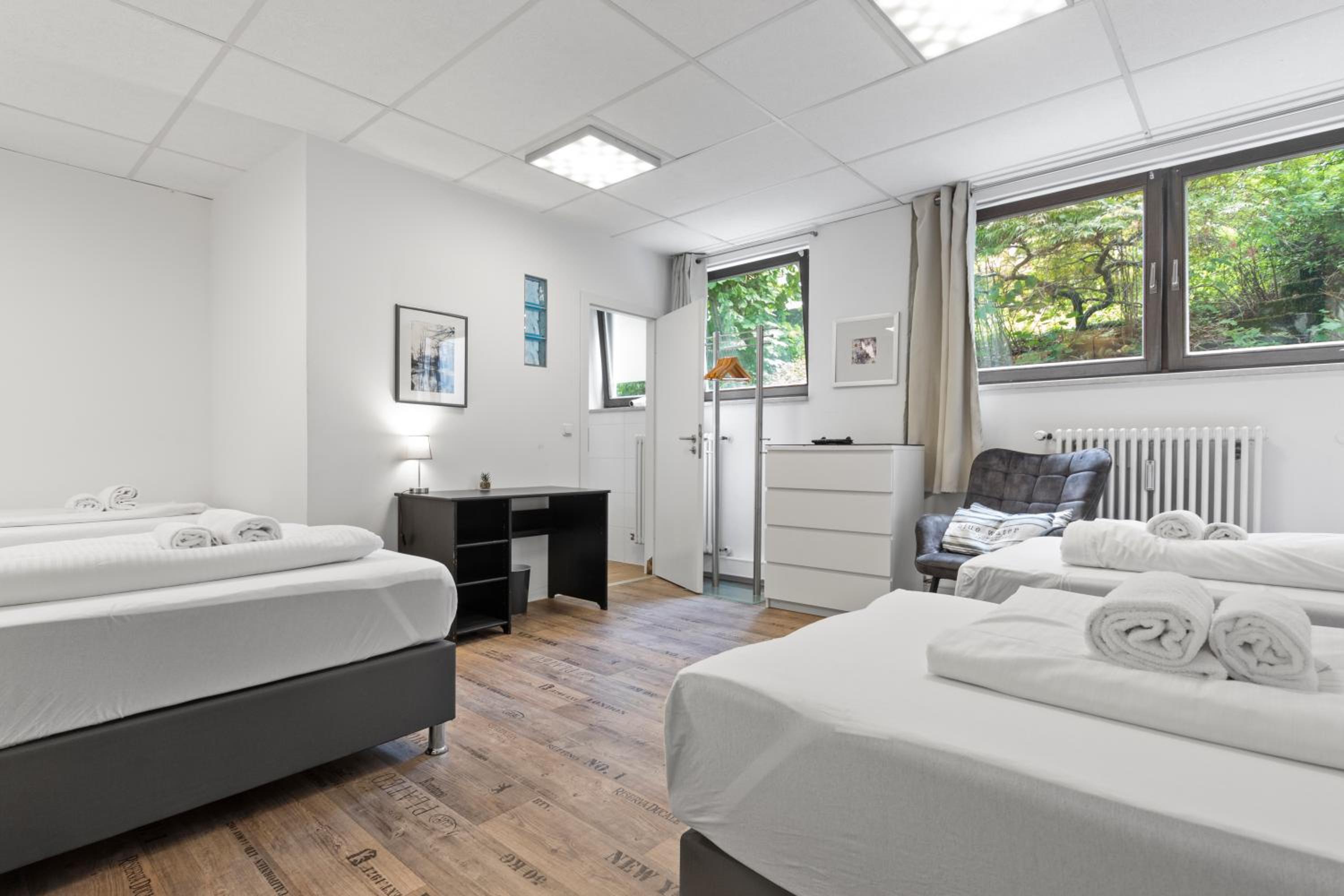 Flatista Homes - Garden House