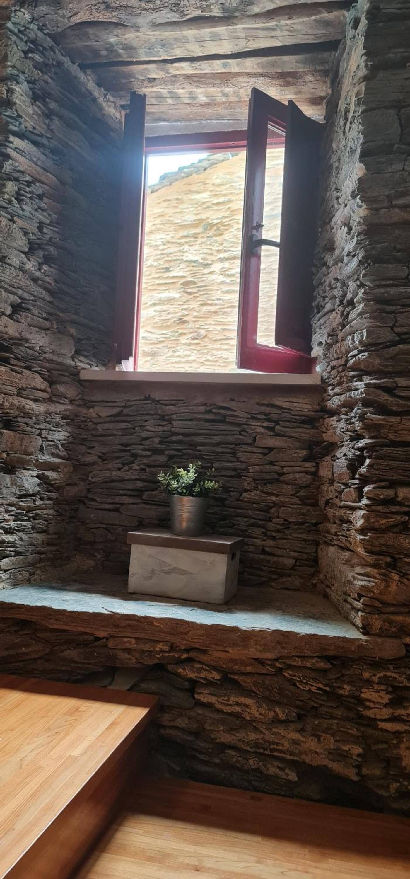 ALBERGUE CASTELOS