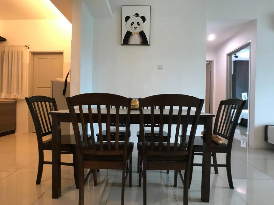 THR339 Kinta Riverfront Suites -6pax