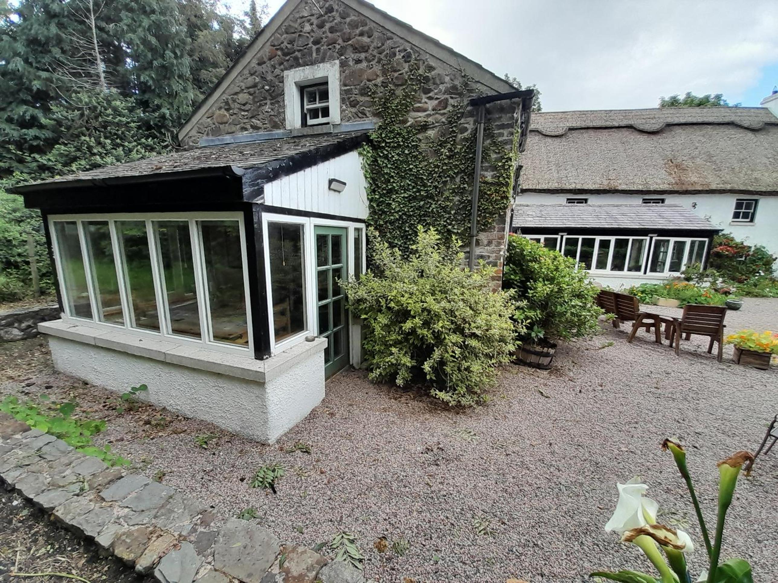 Moira Cottages at Berwickhall Sleeps 8