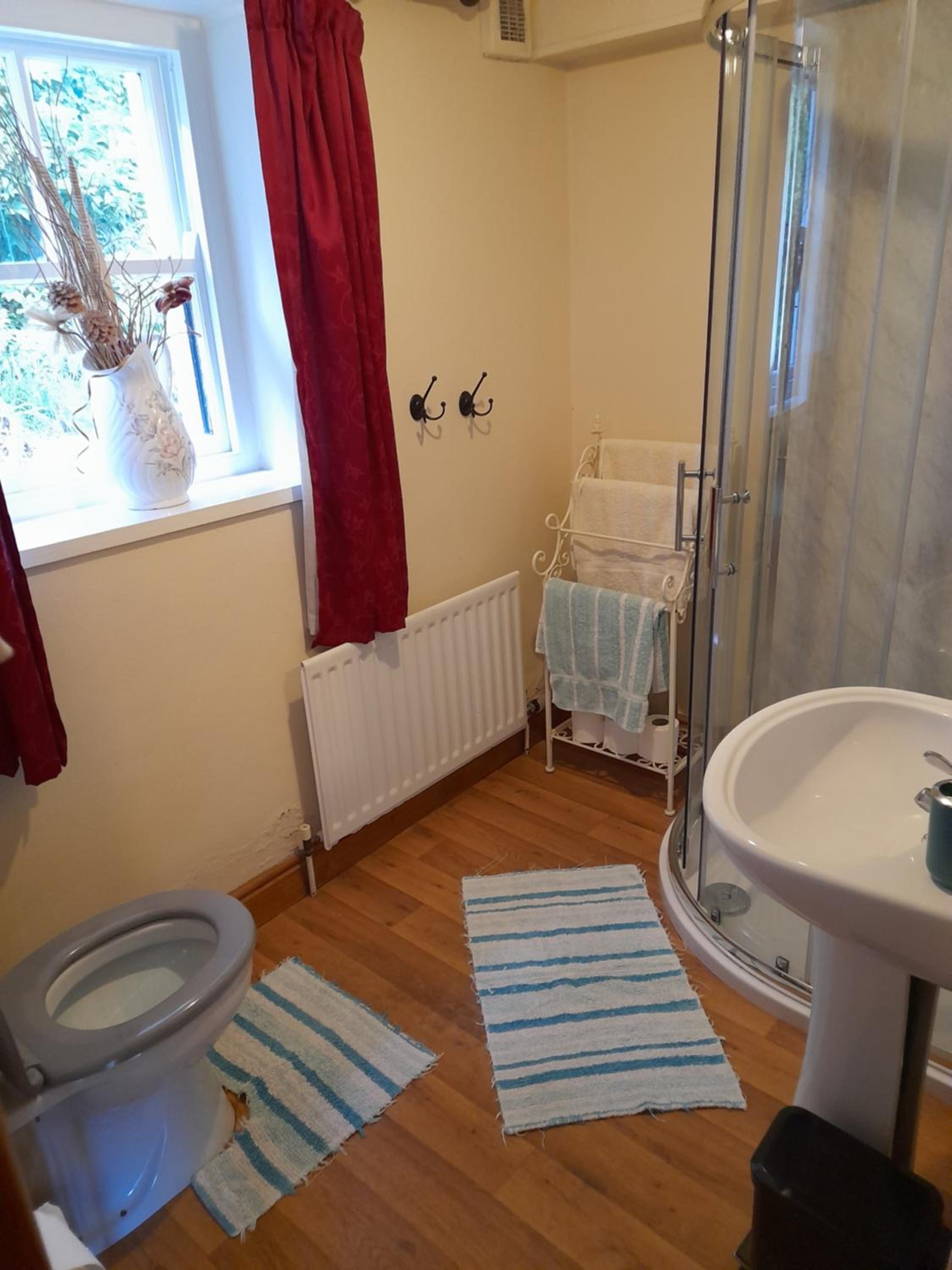 Moira Cottages at Berwickhall Sleeps 8