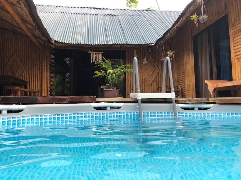 Villa Paro-paro en pleine nature avec piscine