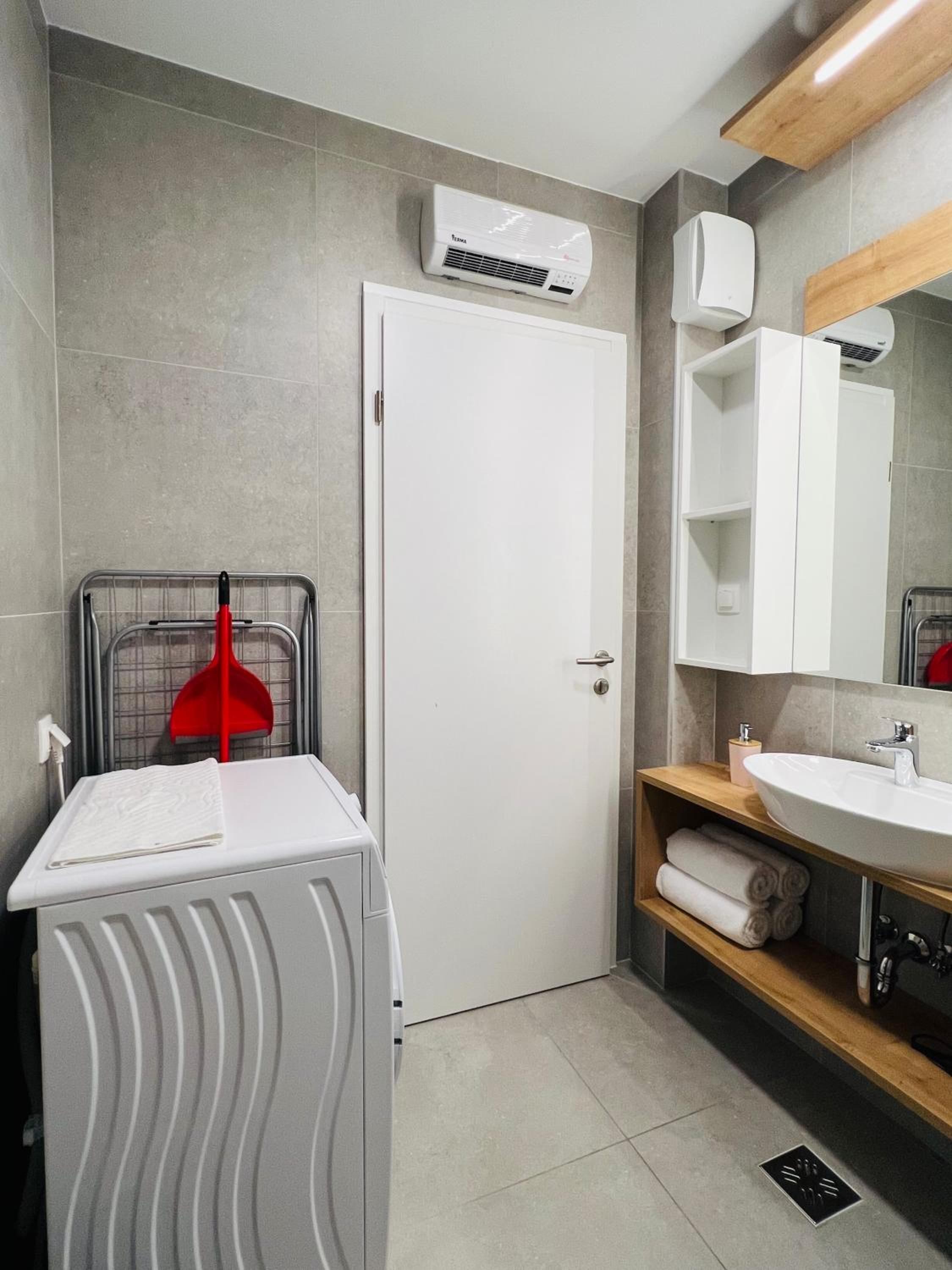 Apartmani AViS