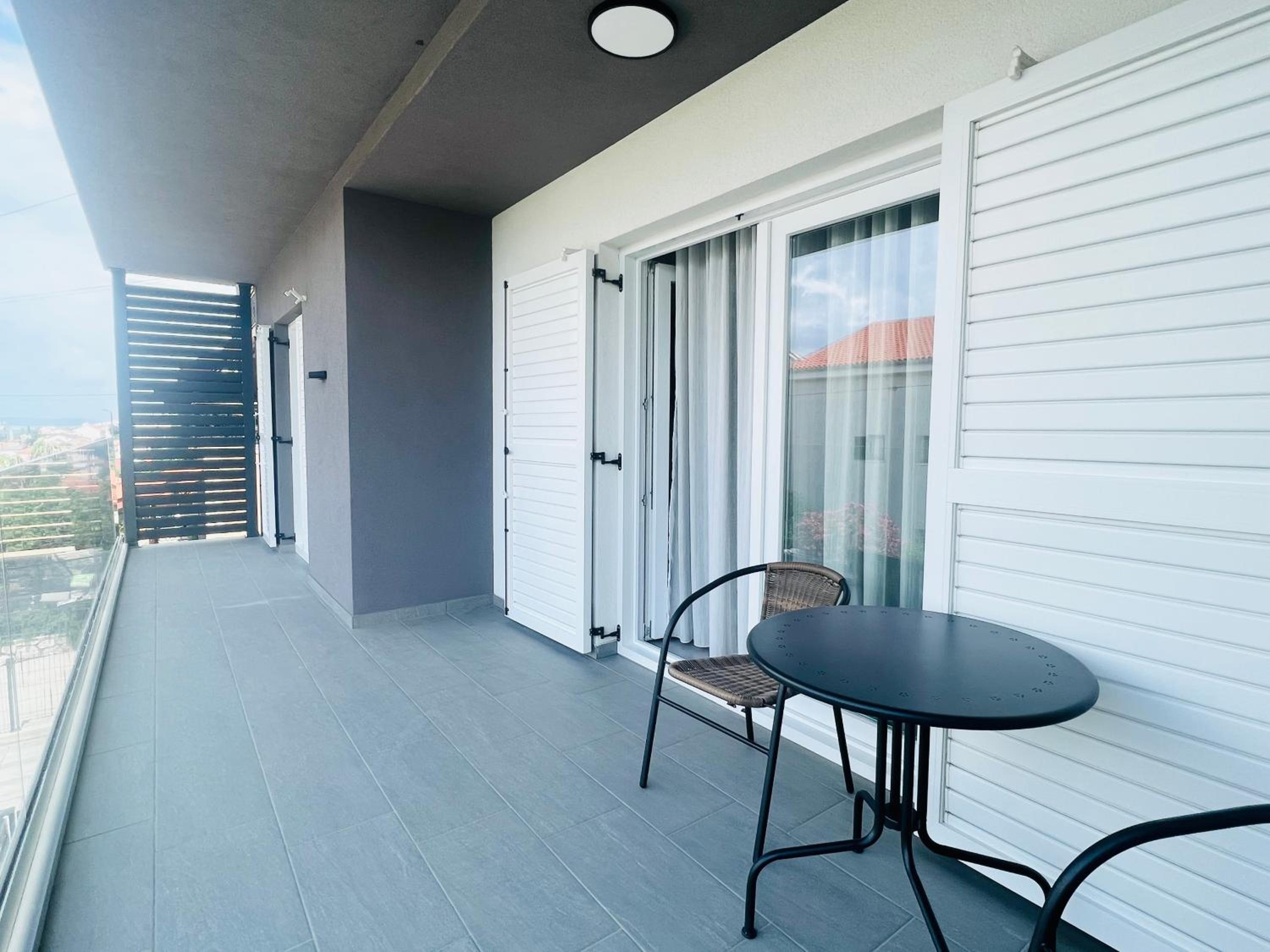 Apartmani AViS