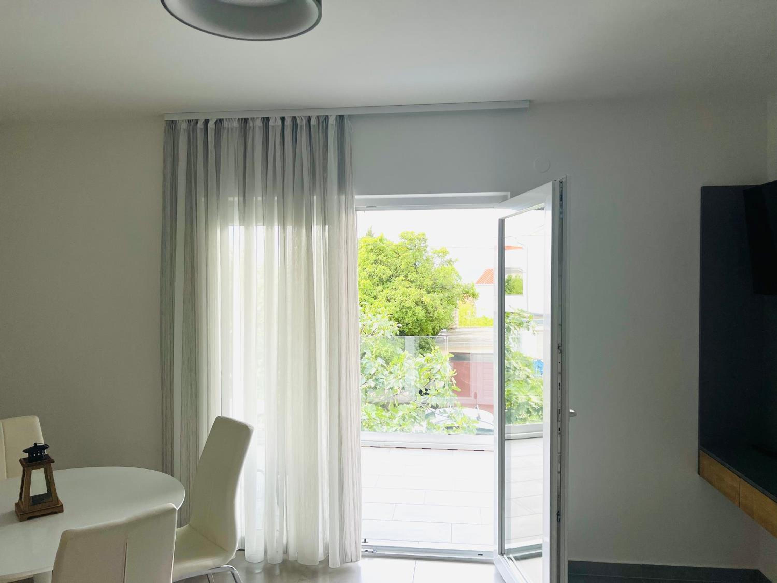 Apartmani AViS