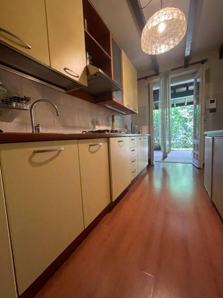 Musicians Mansion Apartment view 3