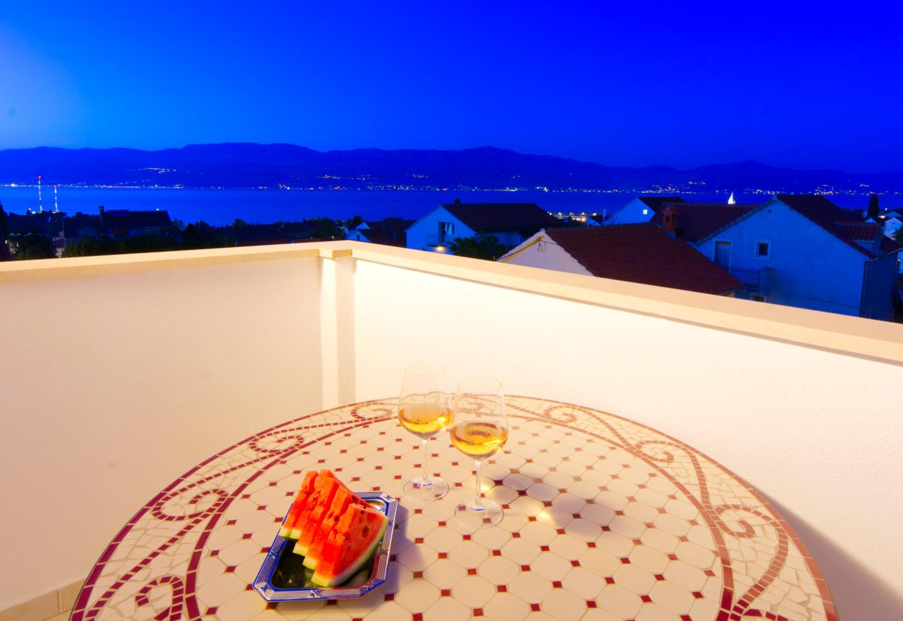 ꕥ Apartments Residence SUNCE Supetar, Family choice - cozy base to stay and explore island Brac FREE PARKING view 3