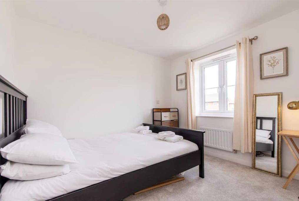 Charming 2 Bed Home in Edwalton view 3