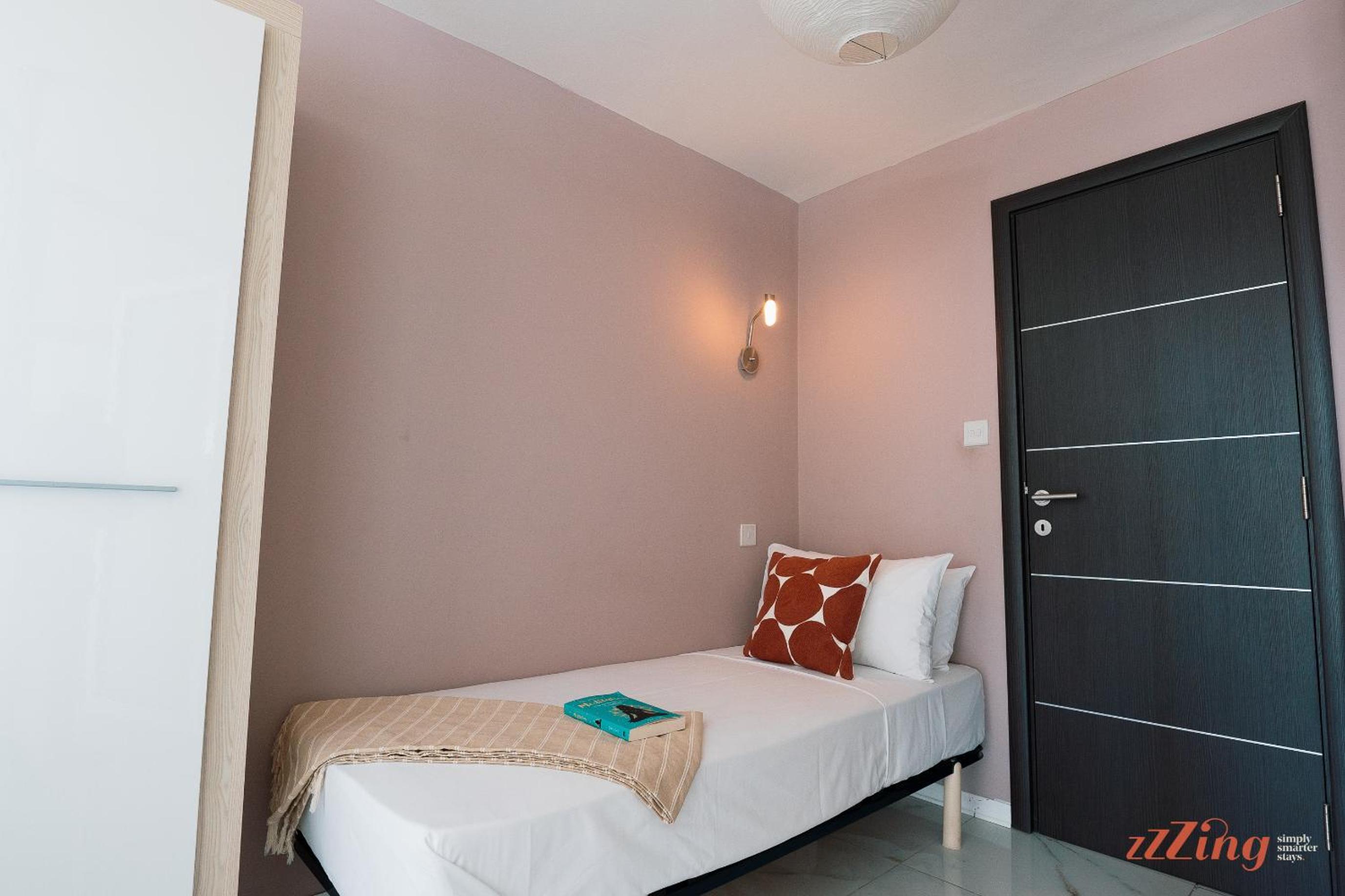 Scenic Seafront Duplex Apartment in Sliema