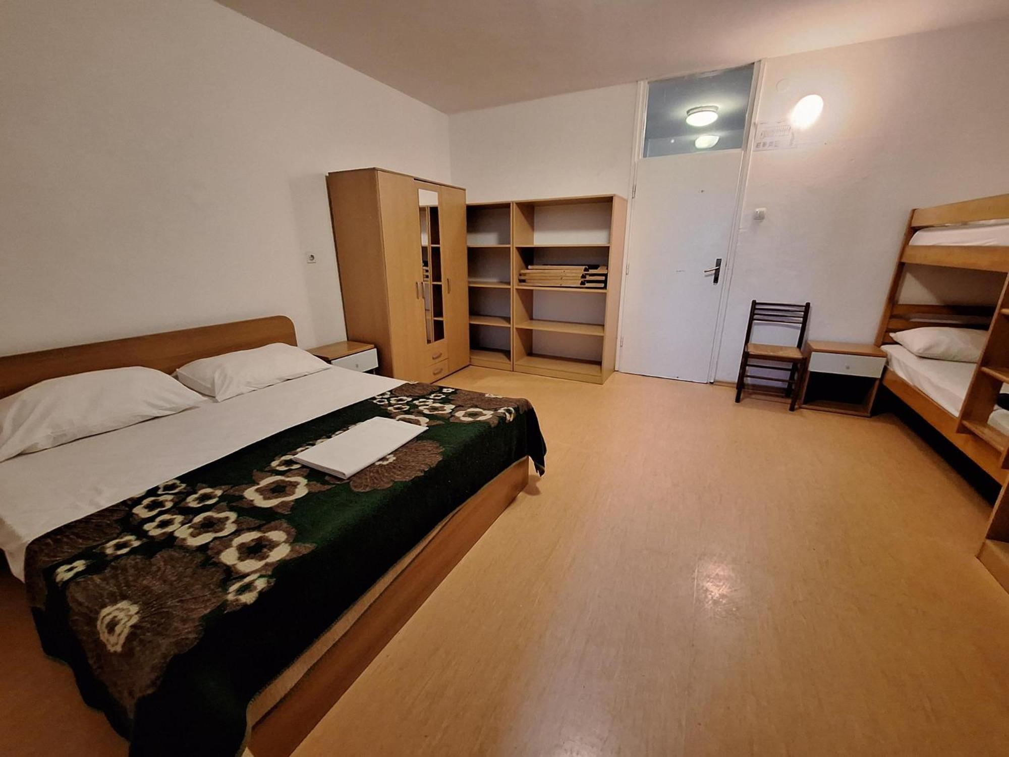 Youth Hostel Pinesta