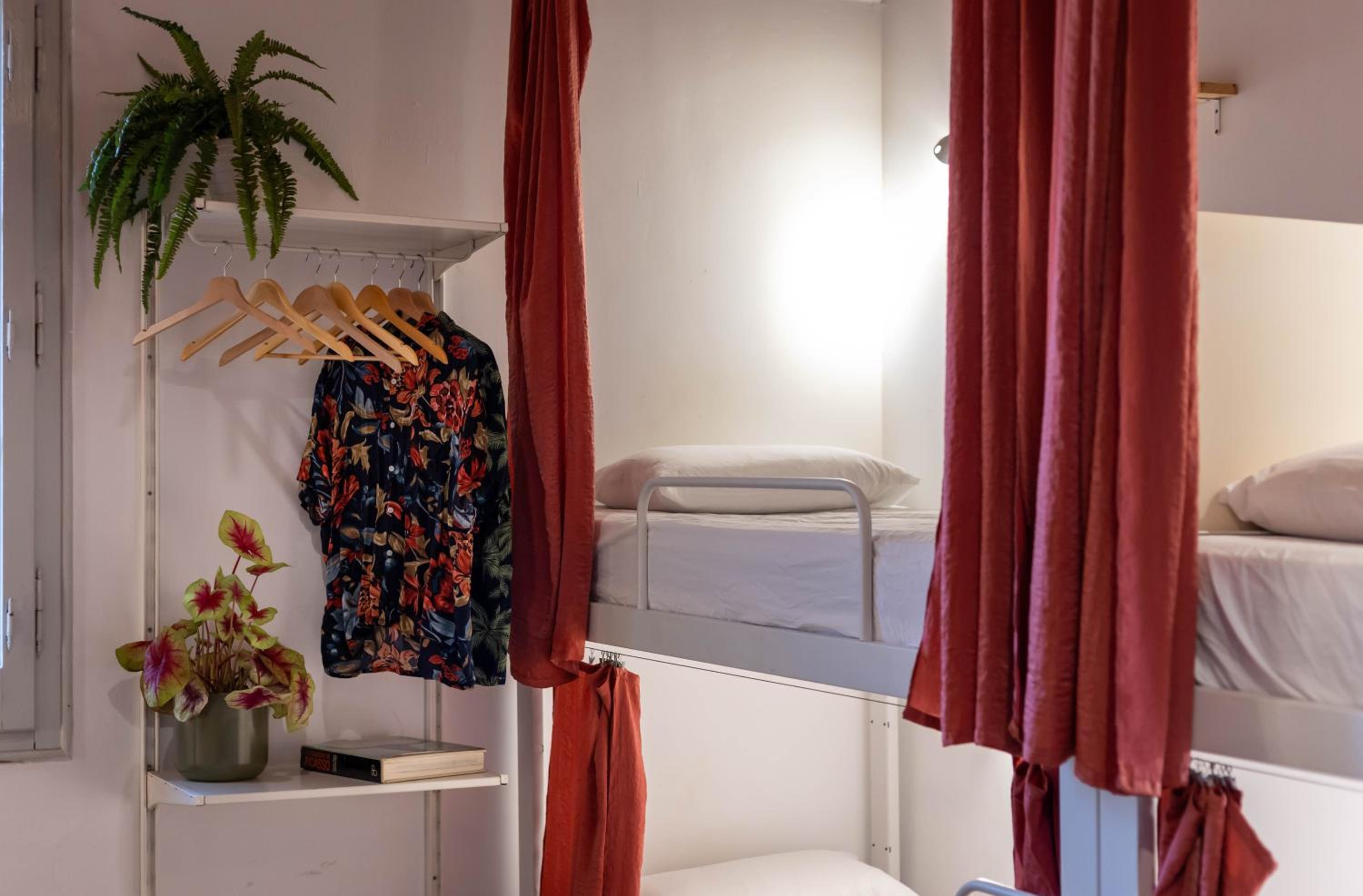 Primavera Hostel