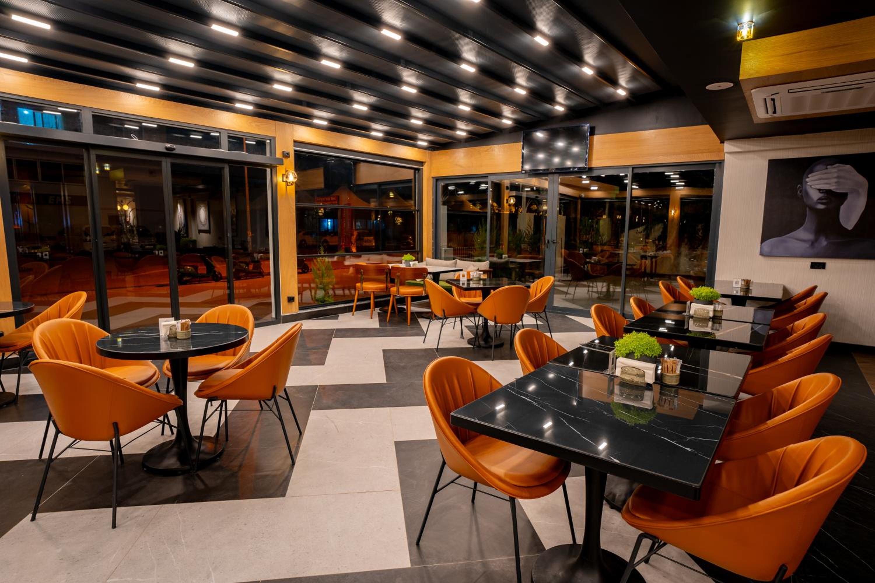 Perast City Otel - Image 14