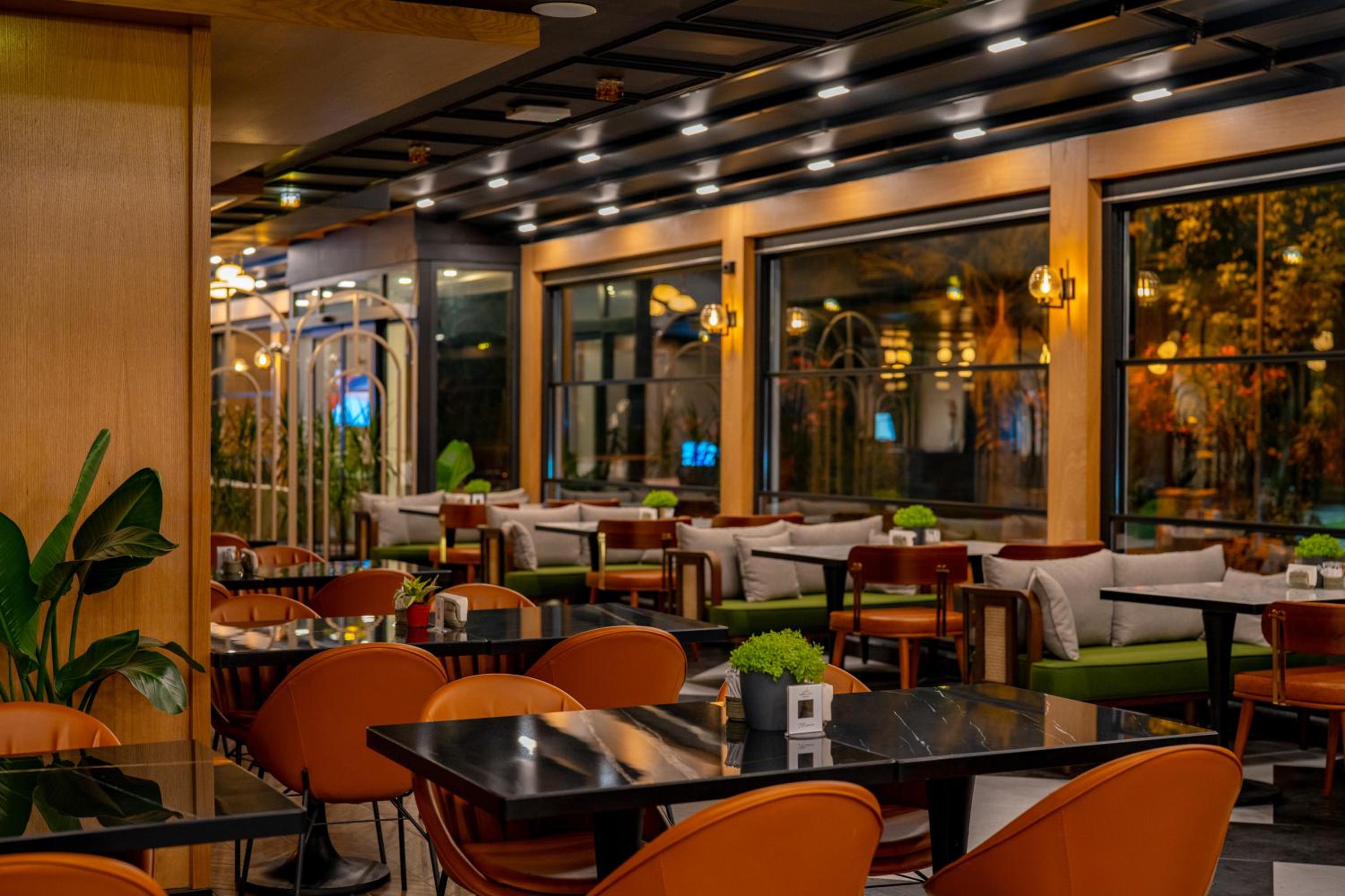 Perast City Otel - Image 31