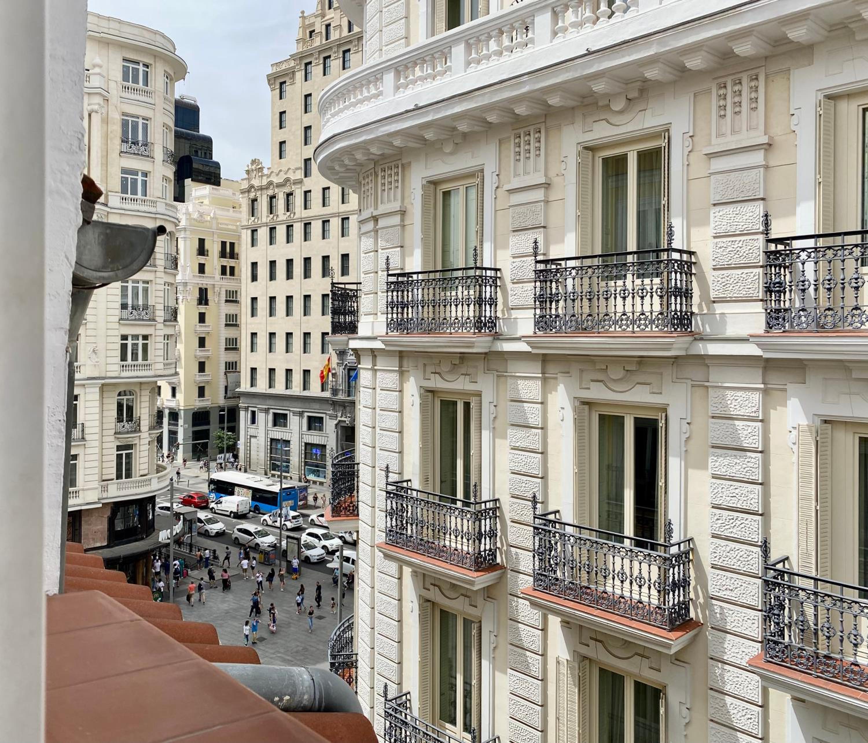 Gran Vía Attic - In the city center photo 3