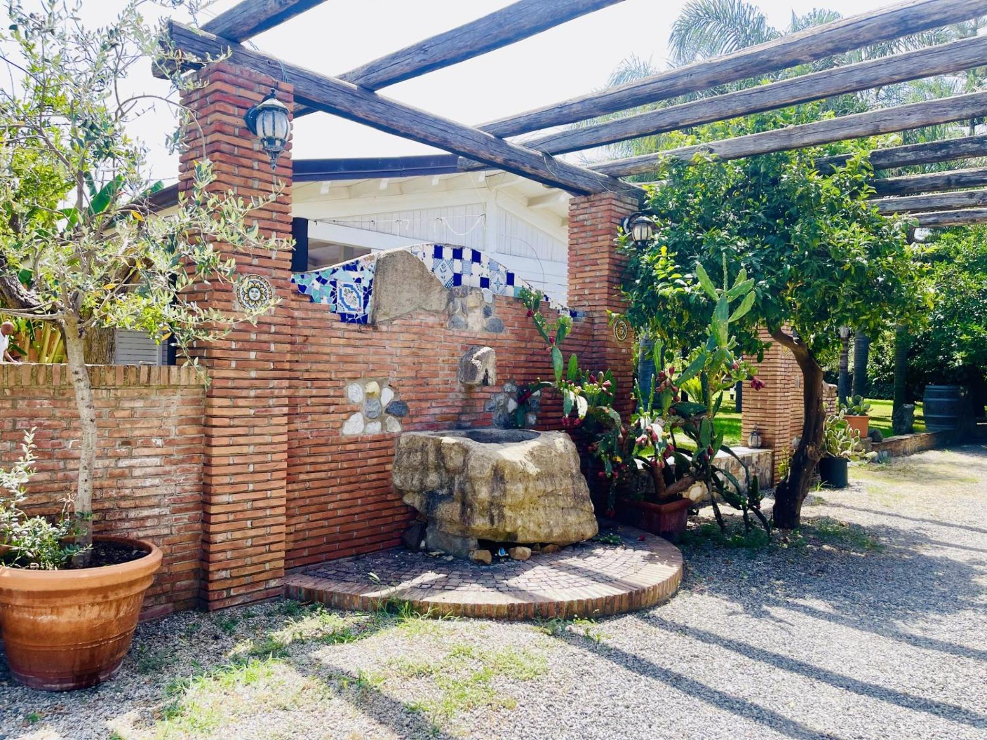 Borgo Camicia In