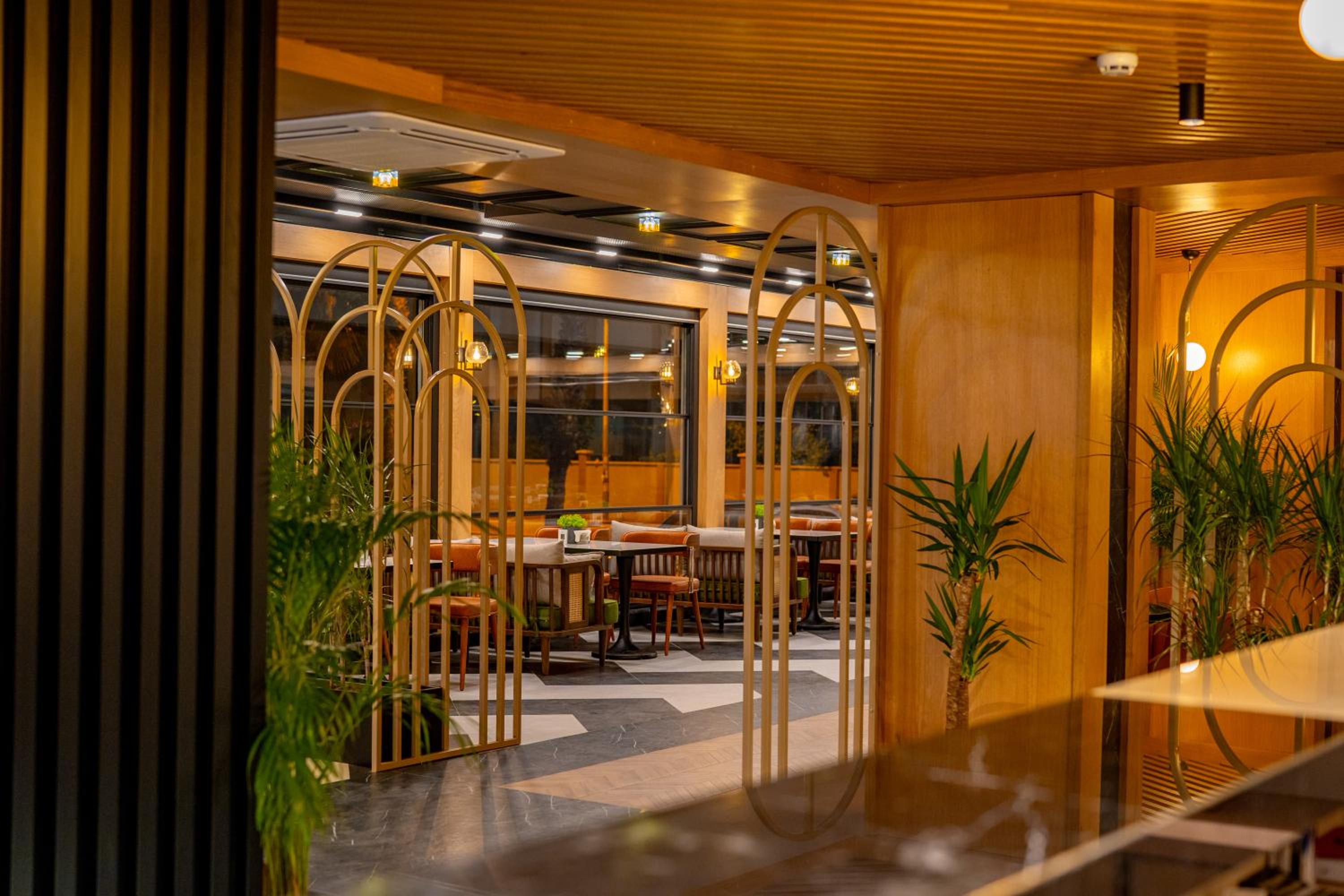 Perast City Otel - Image 23