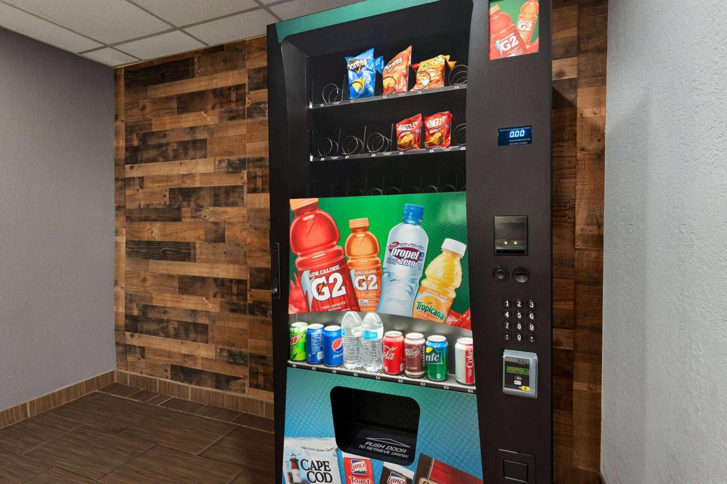 Gainesville Vacations - Super 8 by Wyndham Gainesville TX - Property Image 12