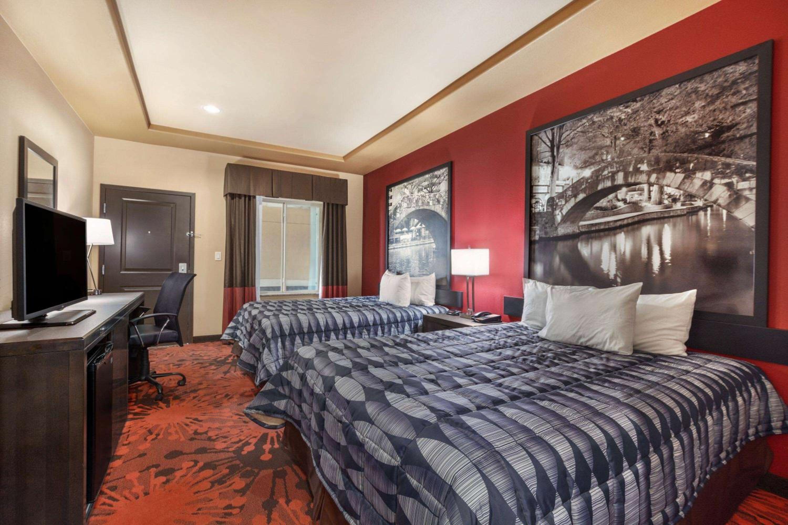 Super 8 by Wyndham Karnes City