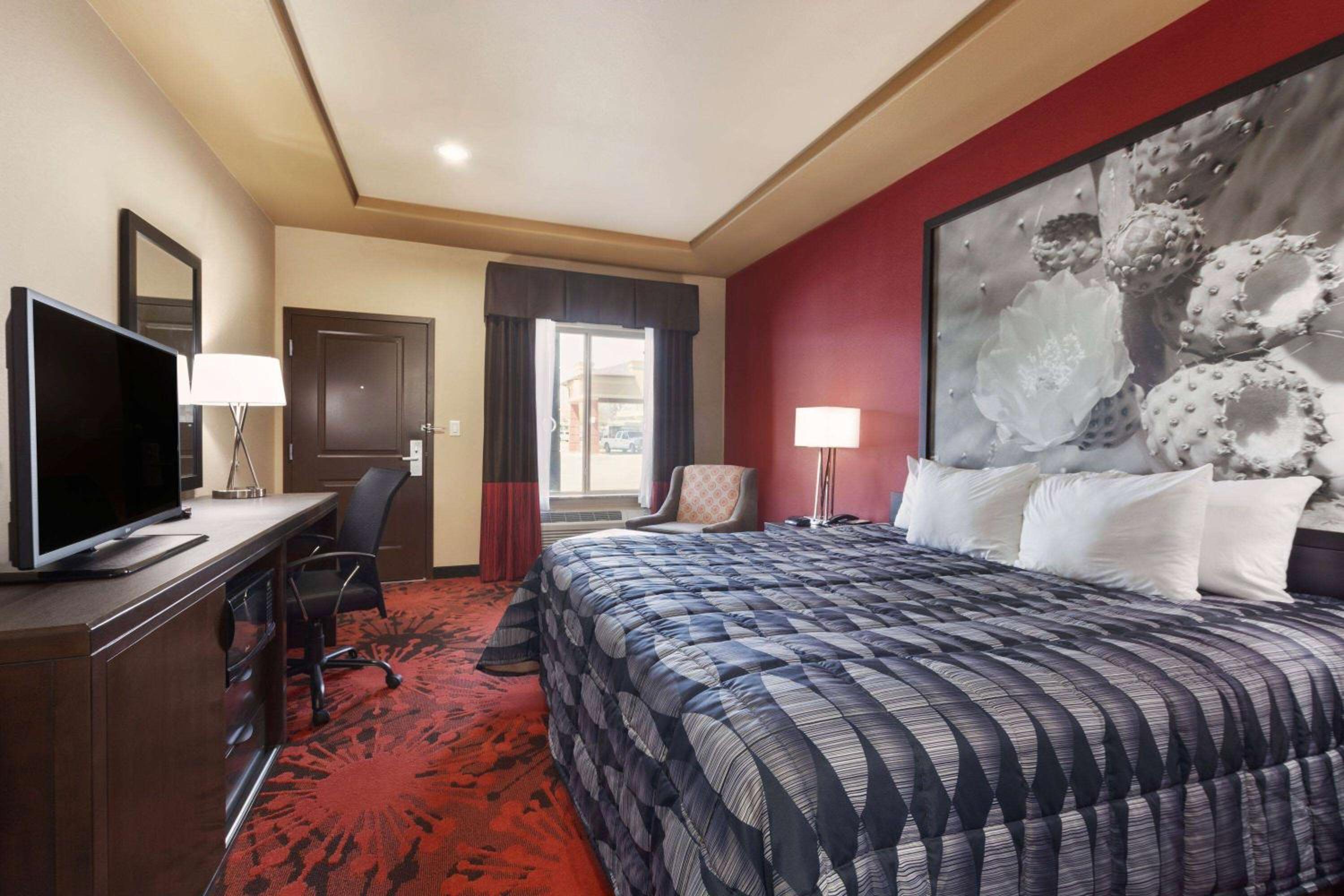 Super 8 by Wyndham Karnes City