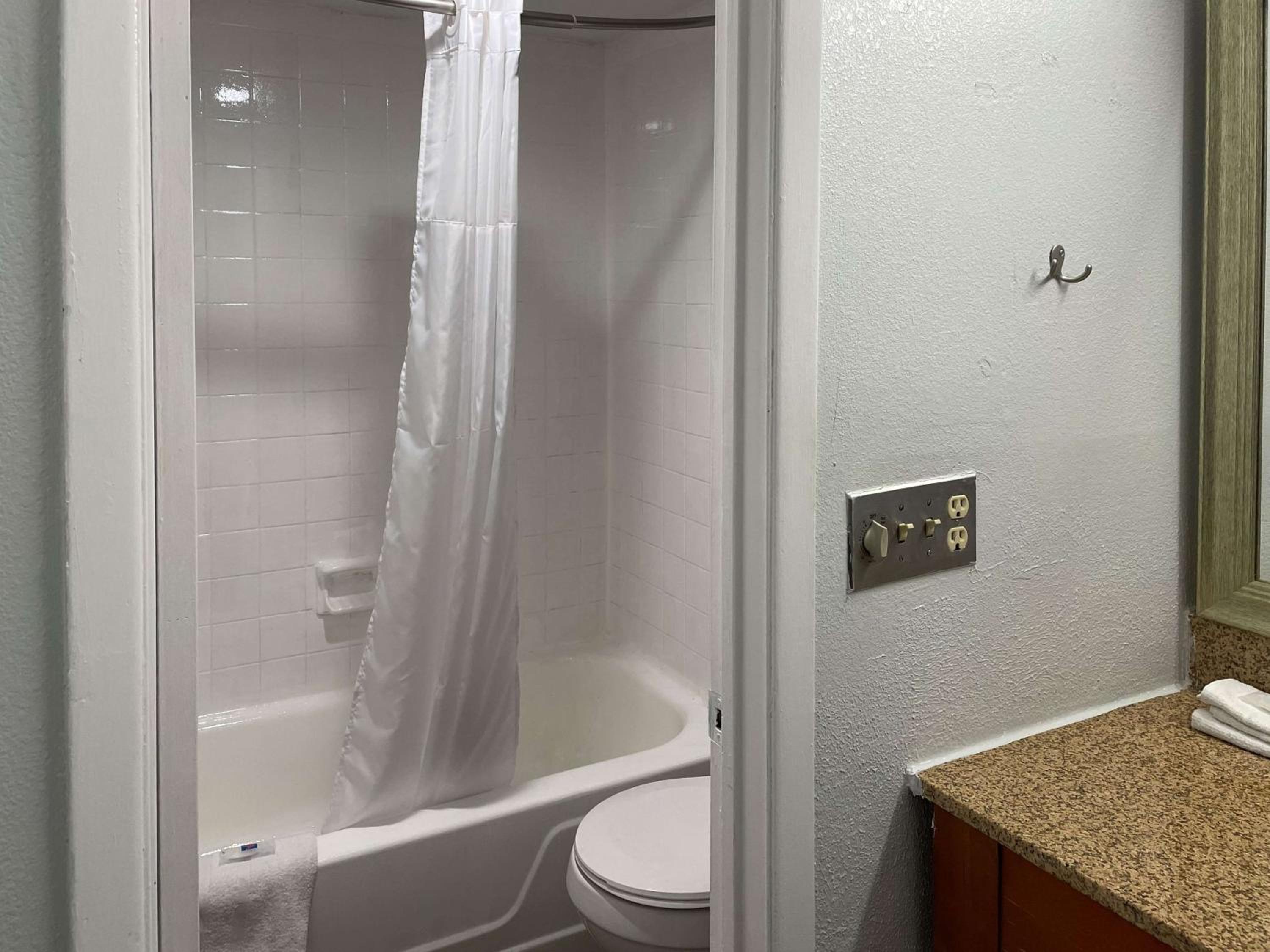 Wytheville Vacations - Motel 6 Wytheville VA - Property Image 13