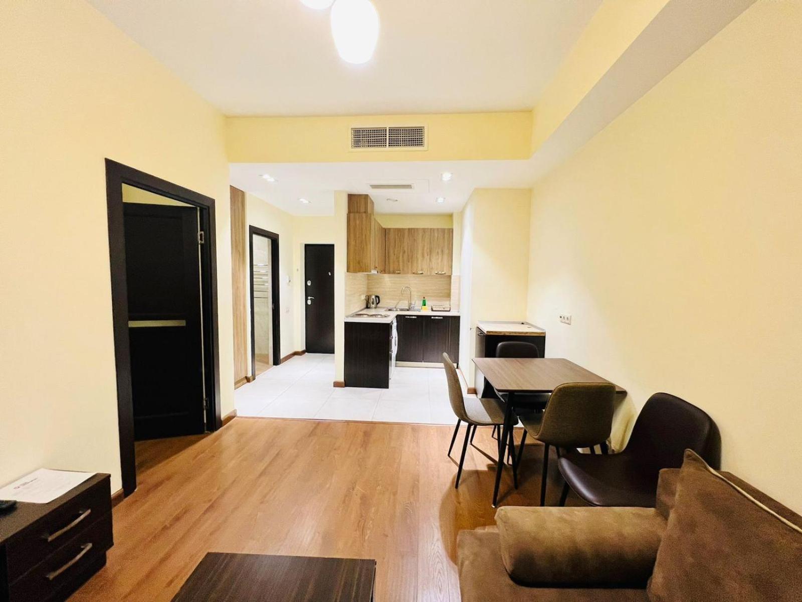 Modern Stylish 1 bedroom Apartment by Republic Square, Middle of City CENTER