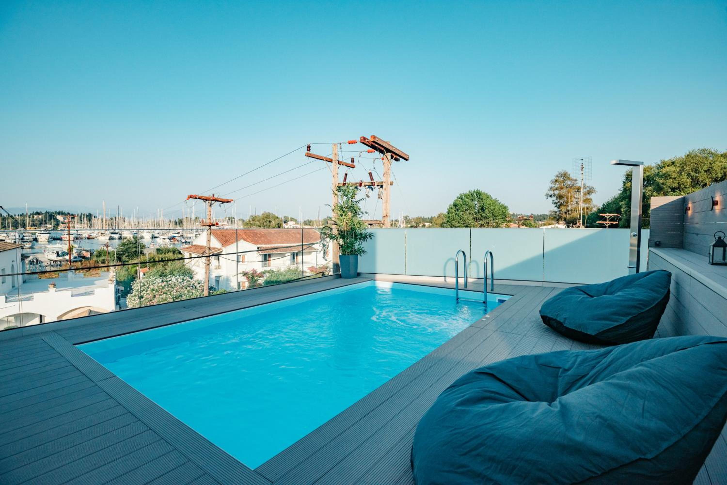 Daedalus Luxury Home - Seaview & Heated Pool photo 2