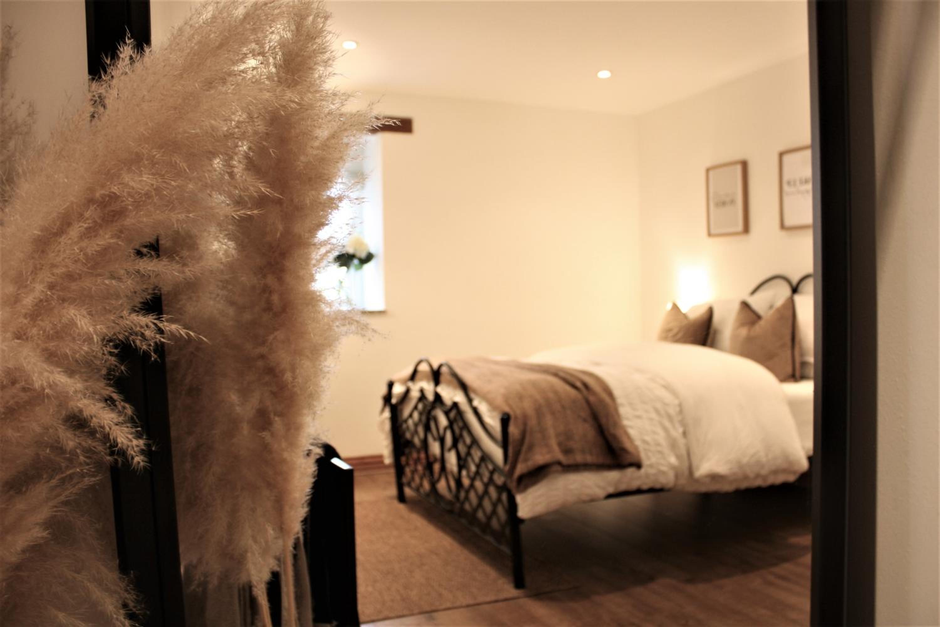 Oak Cottage - Perfect for Golfing, Walking & Relaxing view 3