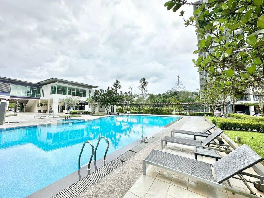 Free Wifi Kuching Mjc Batu Kawa Apartment photo 1
