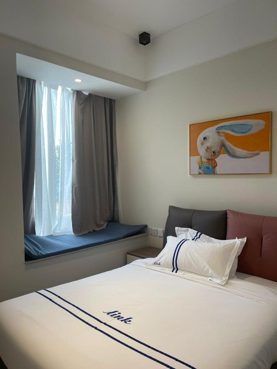 Claire Aparthotel