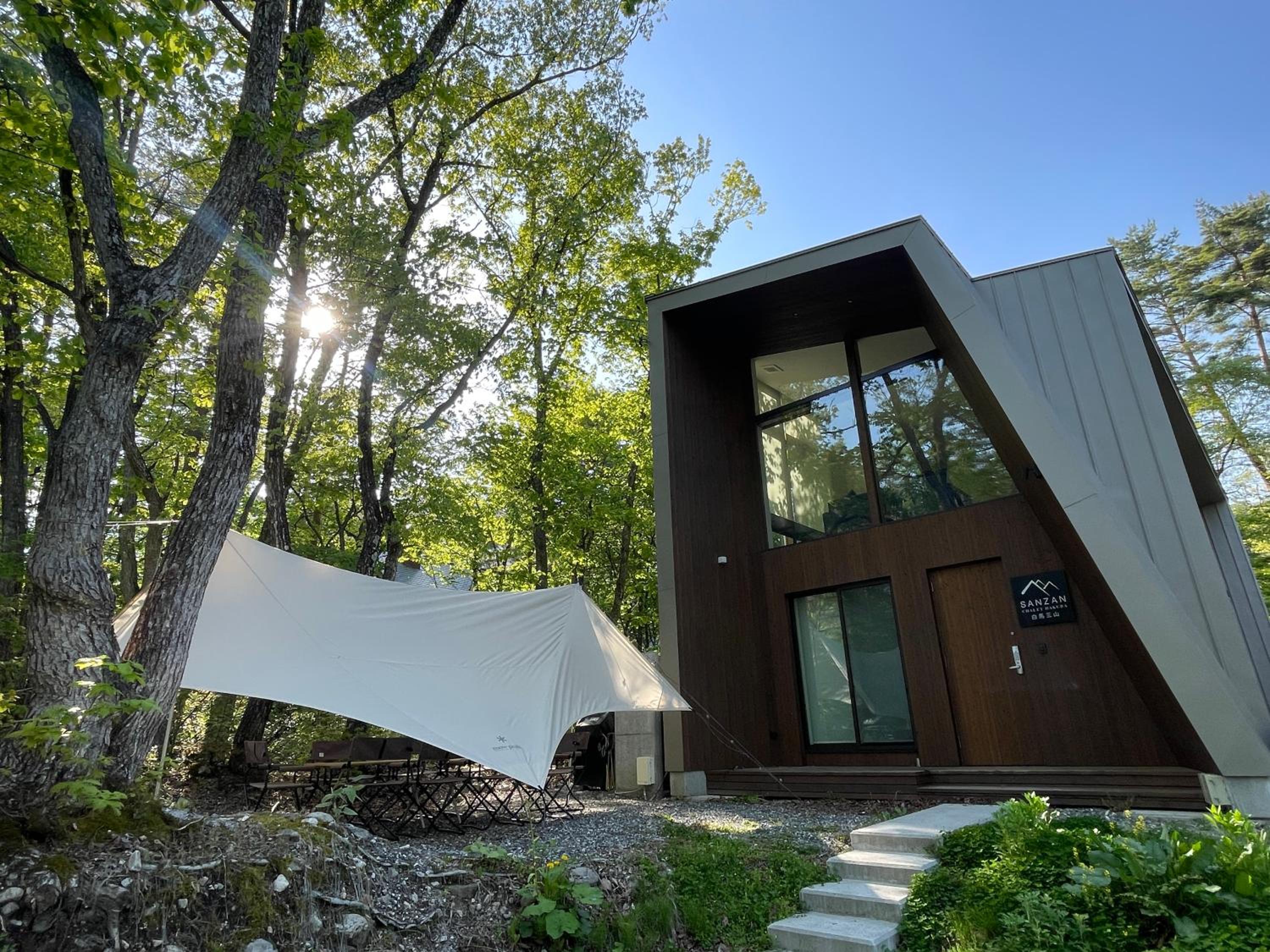 Hotel Sanzan Chalet by Hakuba White Fox Company - Image 1