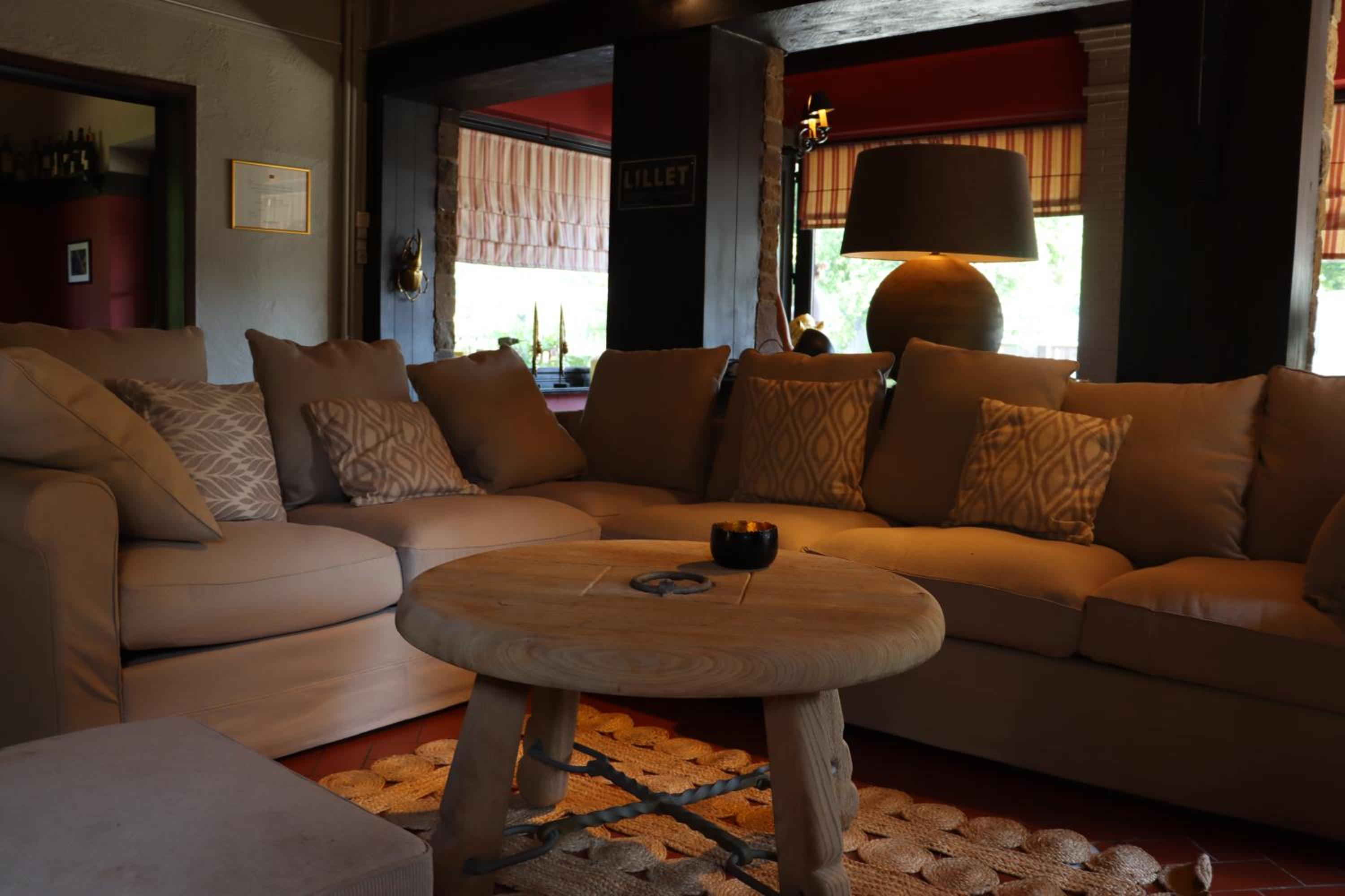 Le Chalet du Lac de Warfaaz by WelcHome