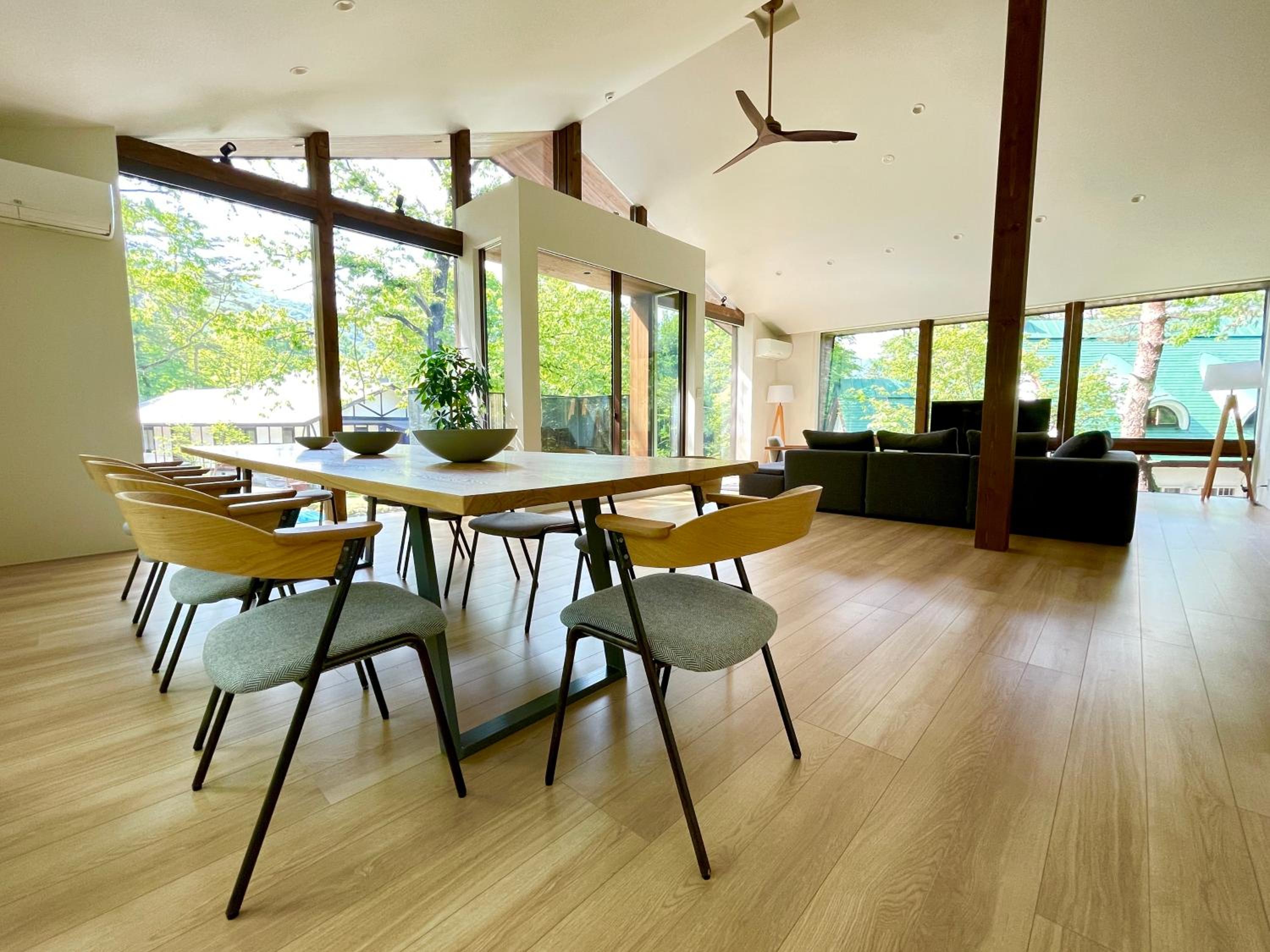 Ahiru Chalet by Hakuba White Fox Company view 2