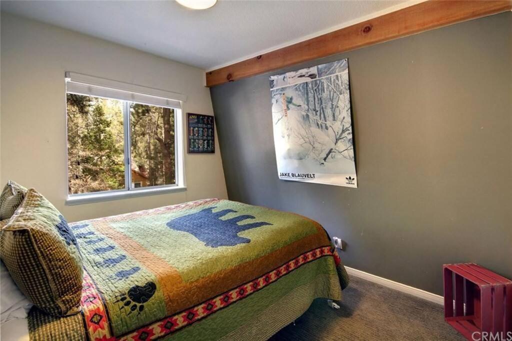 Cozy Mountain Retreat with Private Jacuzzi view 3