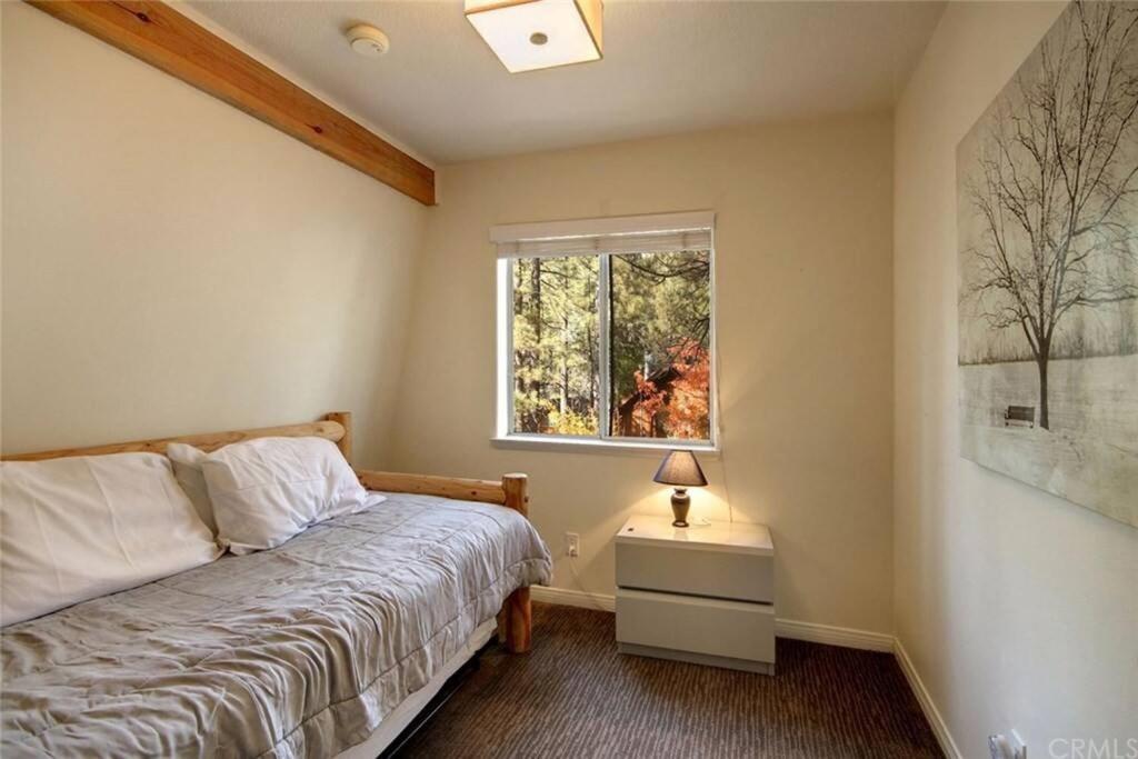 Cozy Mountain Retreat with Private Jacuzzi view 4