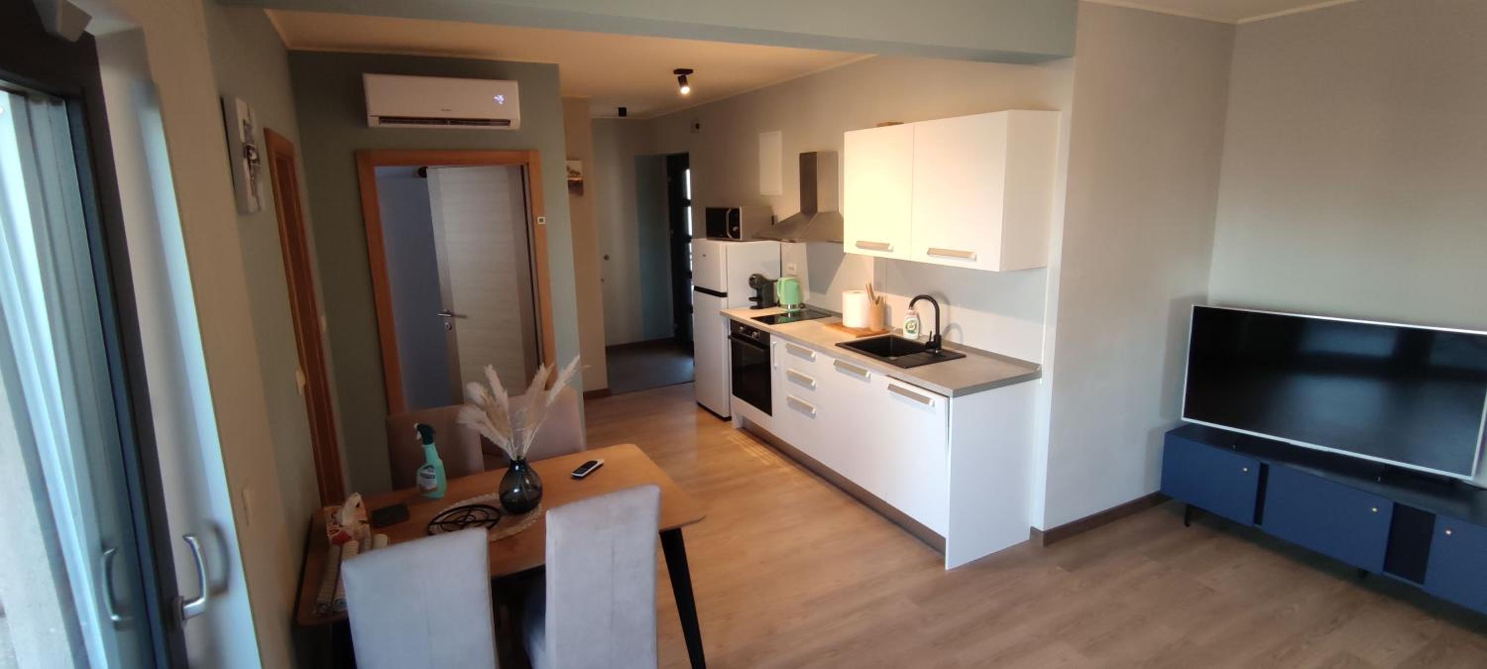 Spacious modern apartment