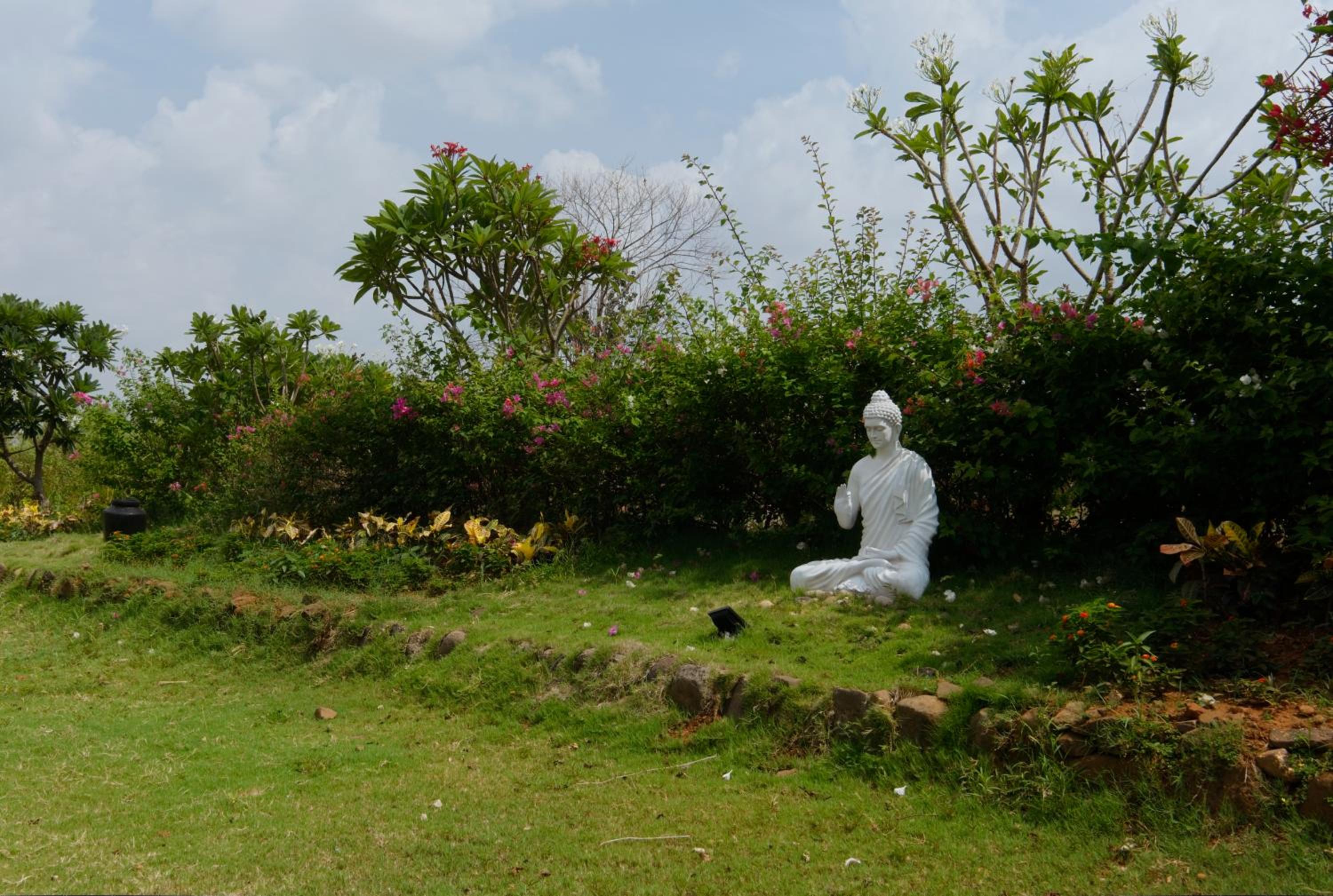 SaffronStays Sanvina Farm - A Signature Series Riverside Villa, Karjat view 5