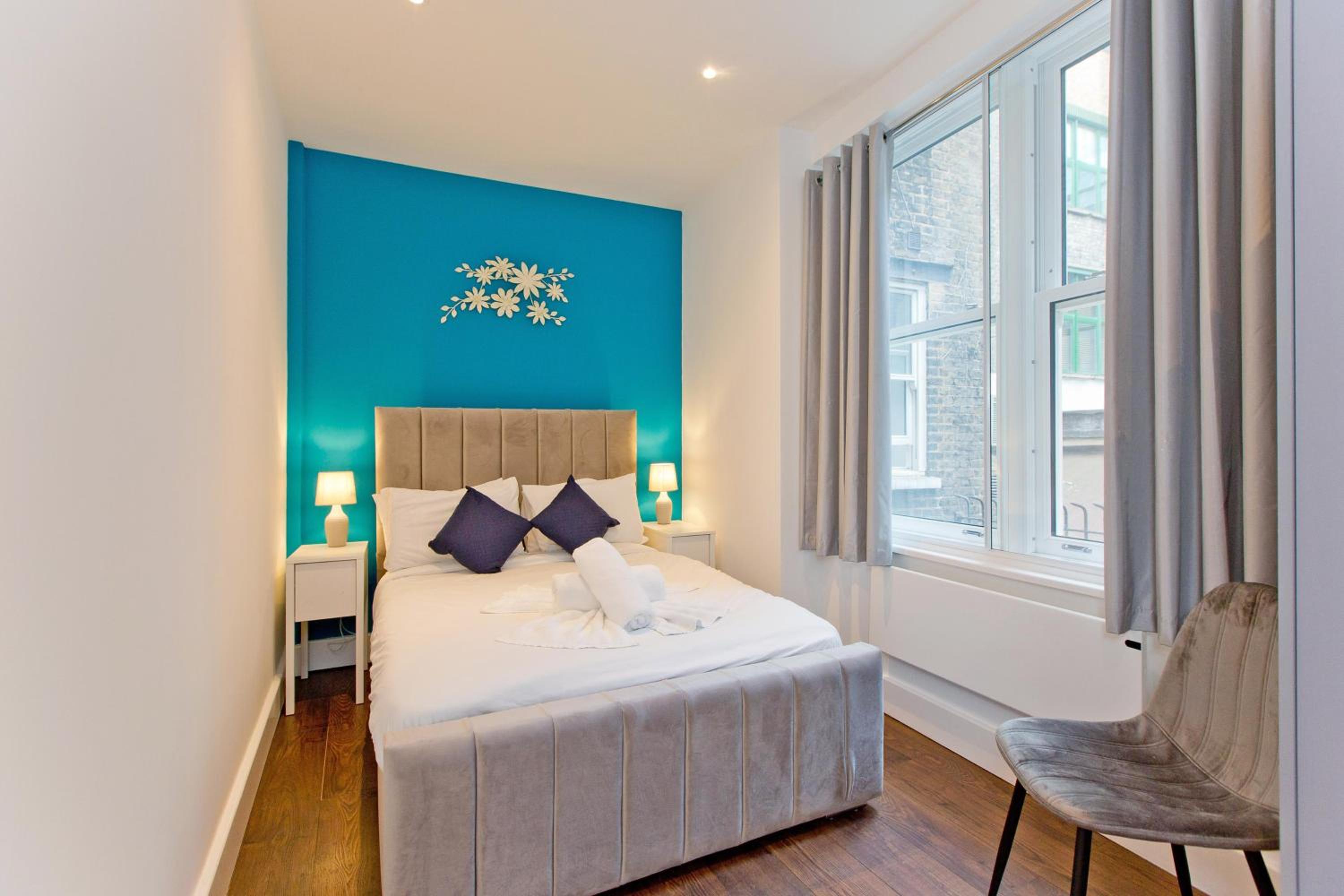 Imperial Middlesex Street Apartments