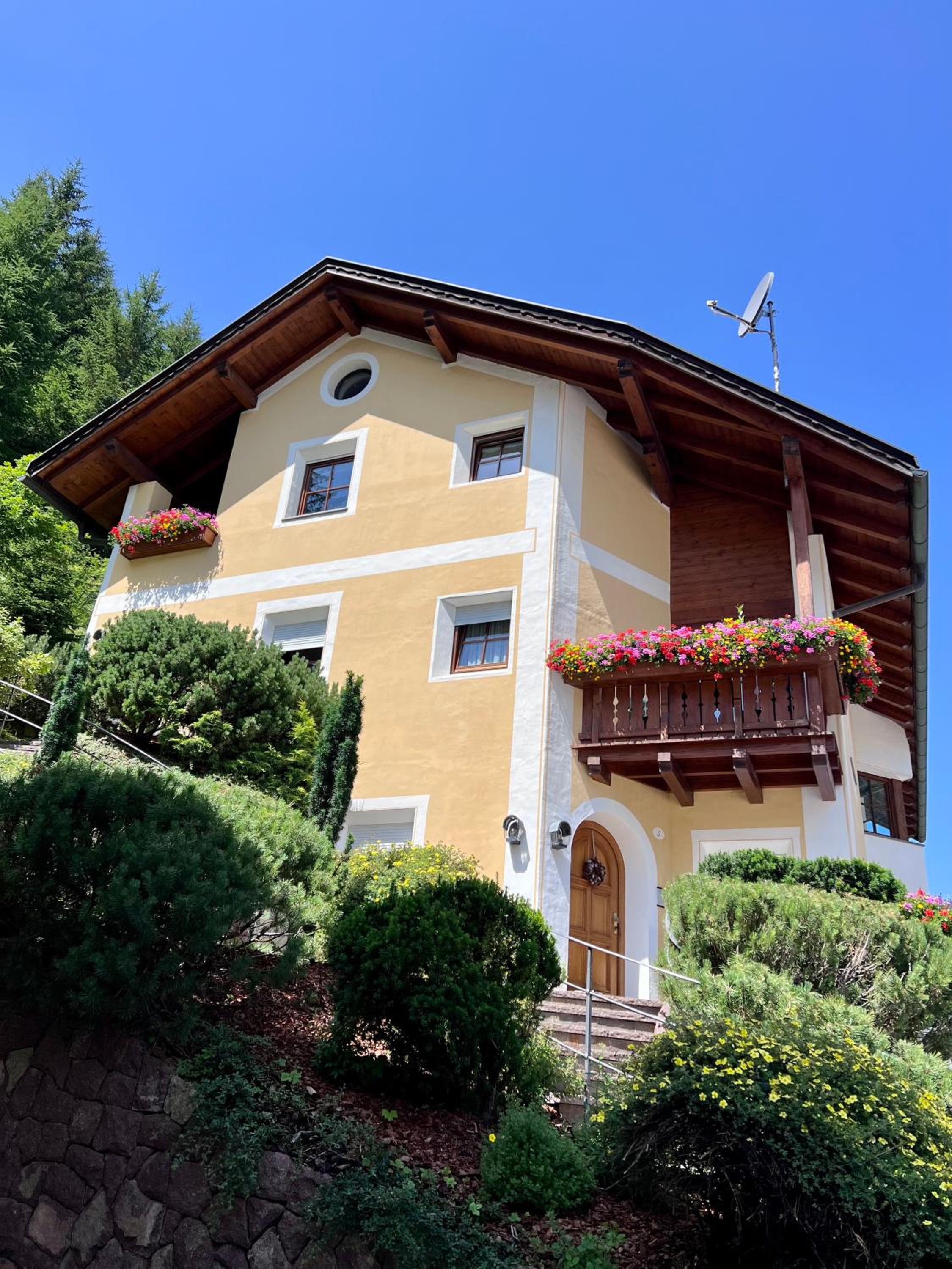 Apartments Mauriz