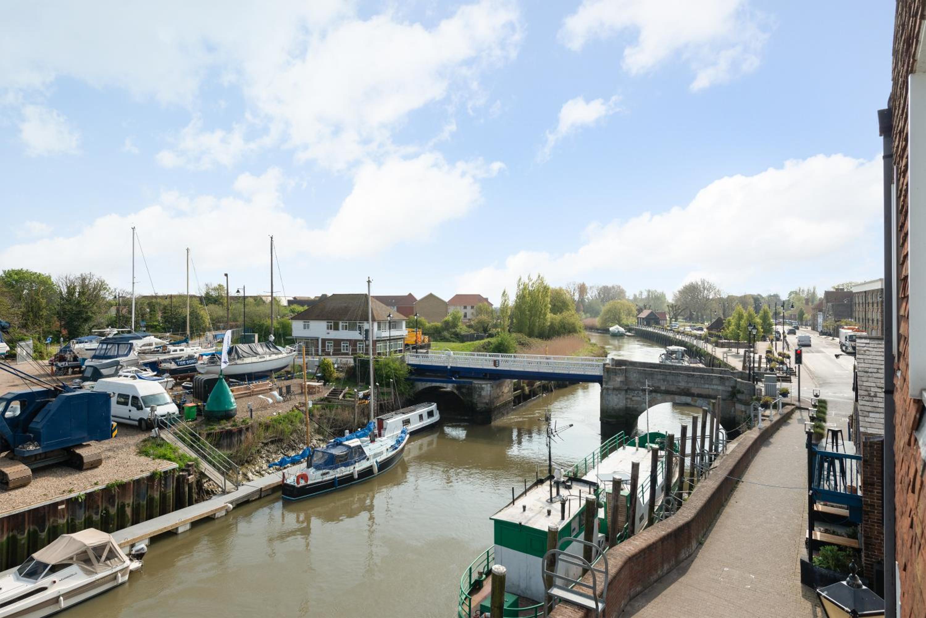 River View, Sandwich view 4