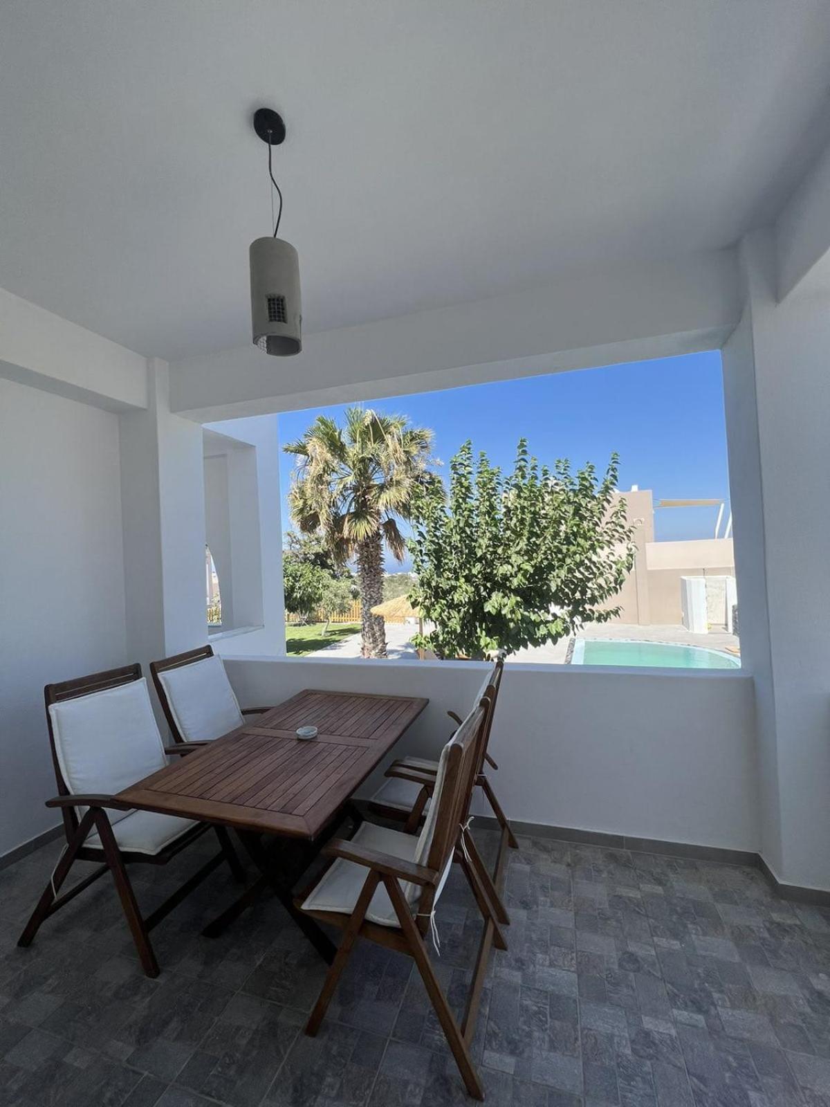 Santorini Villatzio Suites