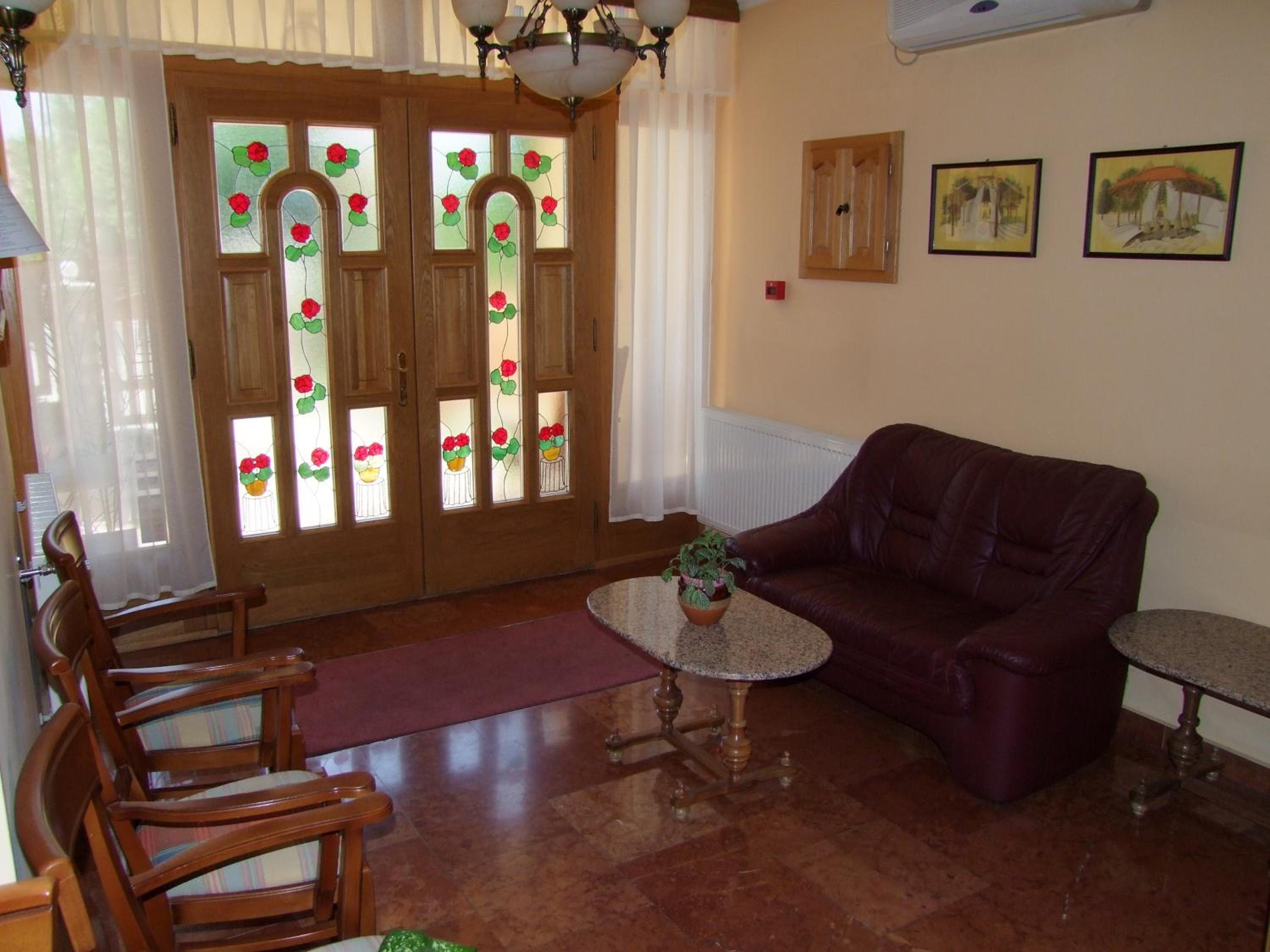 Júlia Panzió view 3