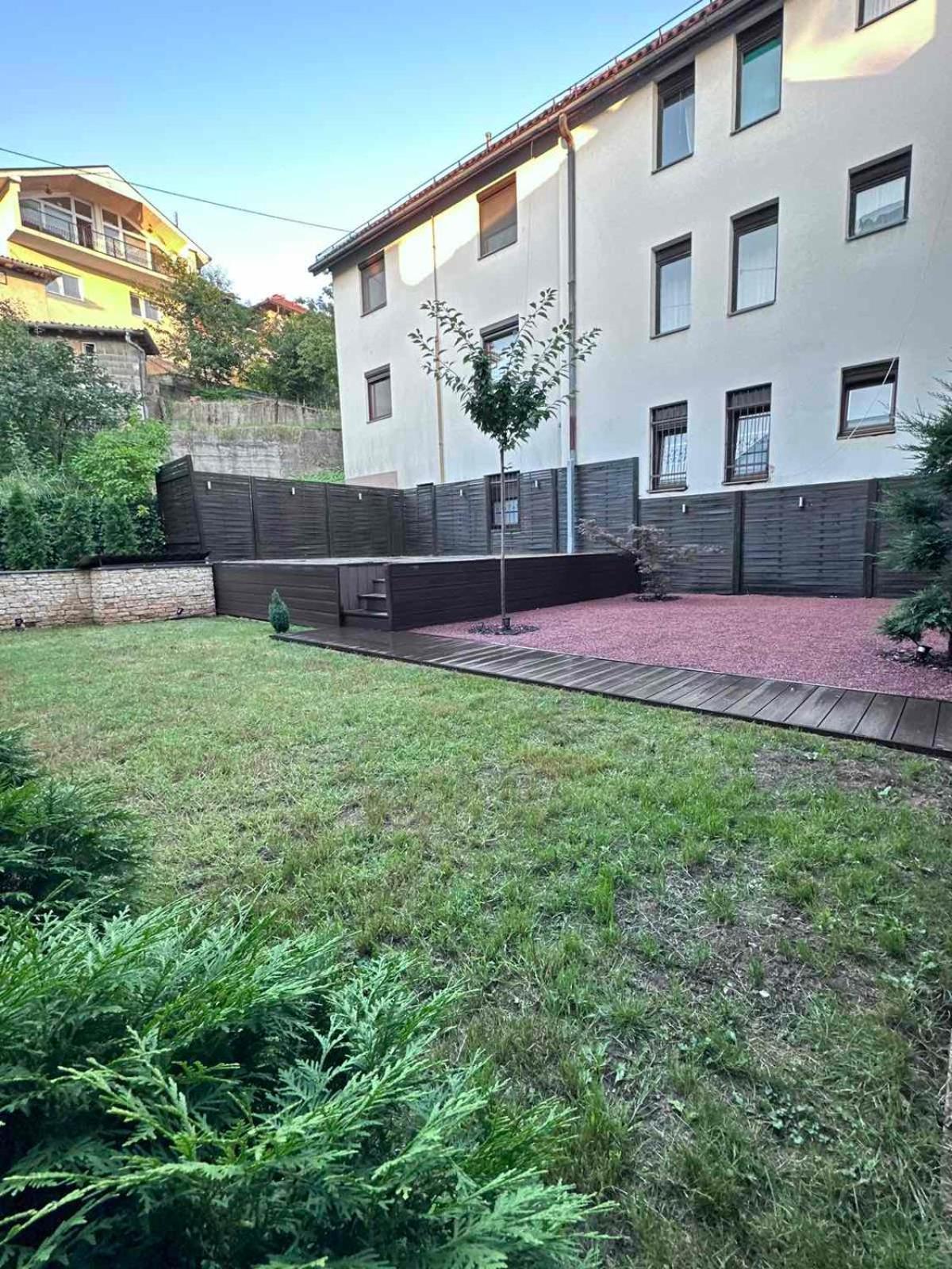 emma lux apartment