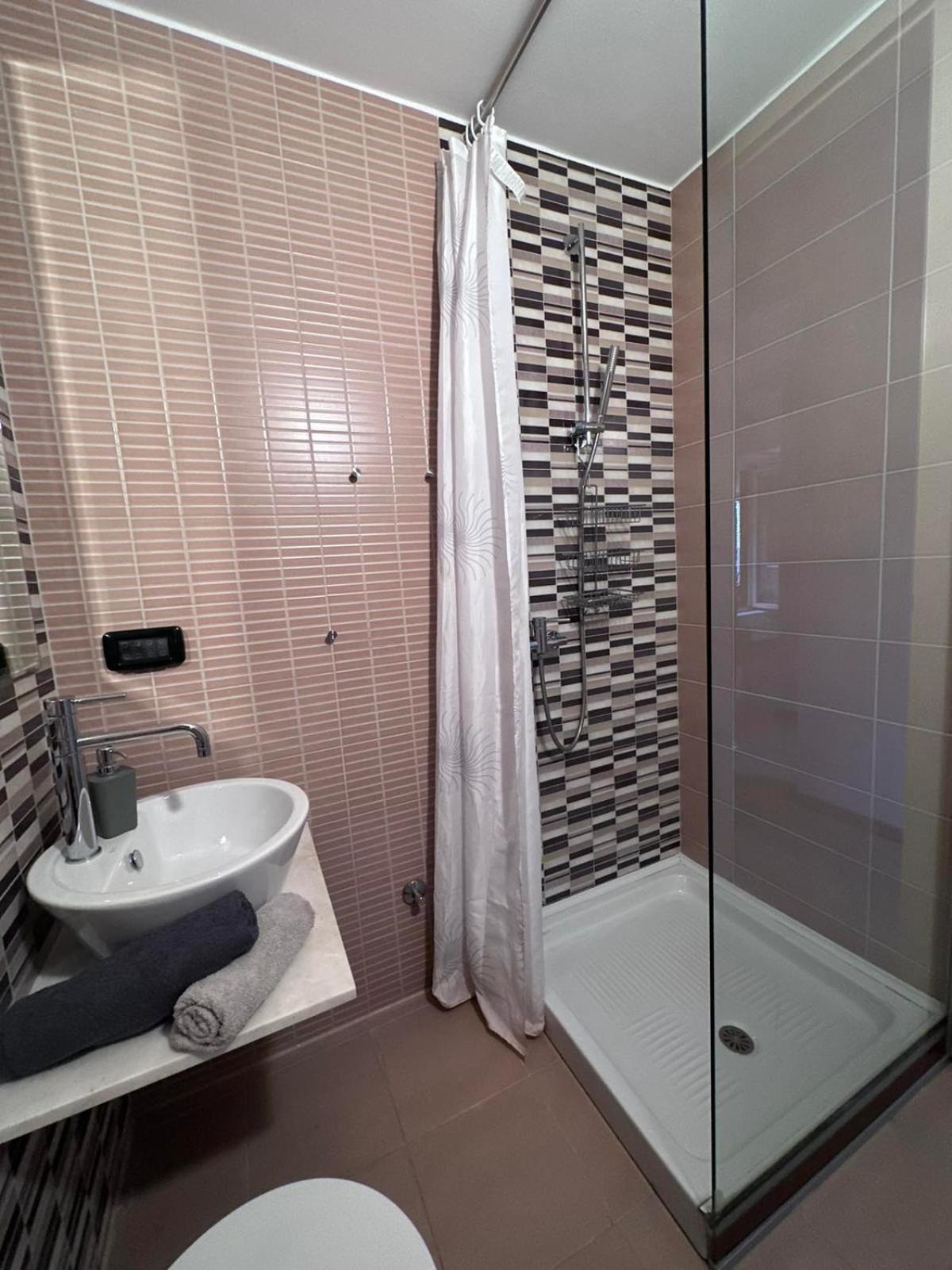 emma lux apartment