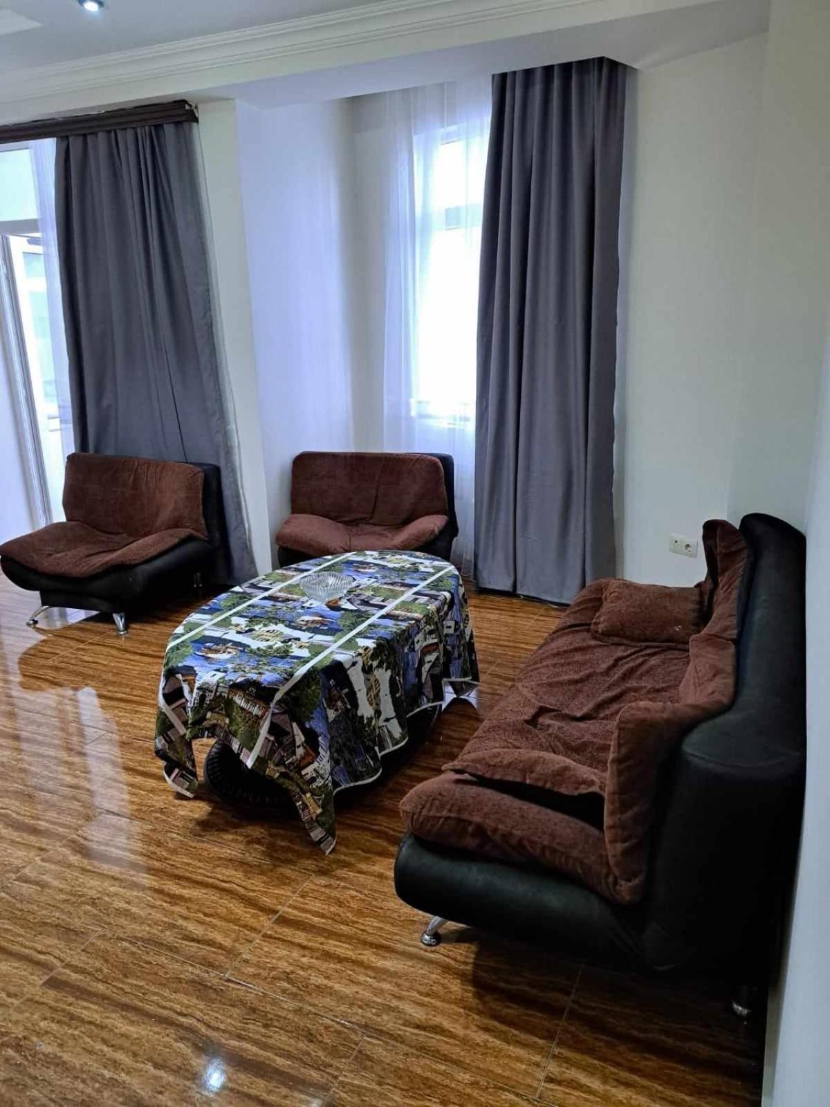 Inasaridze apartment