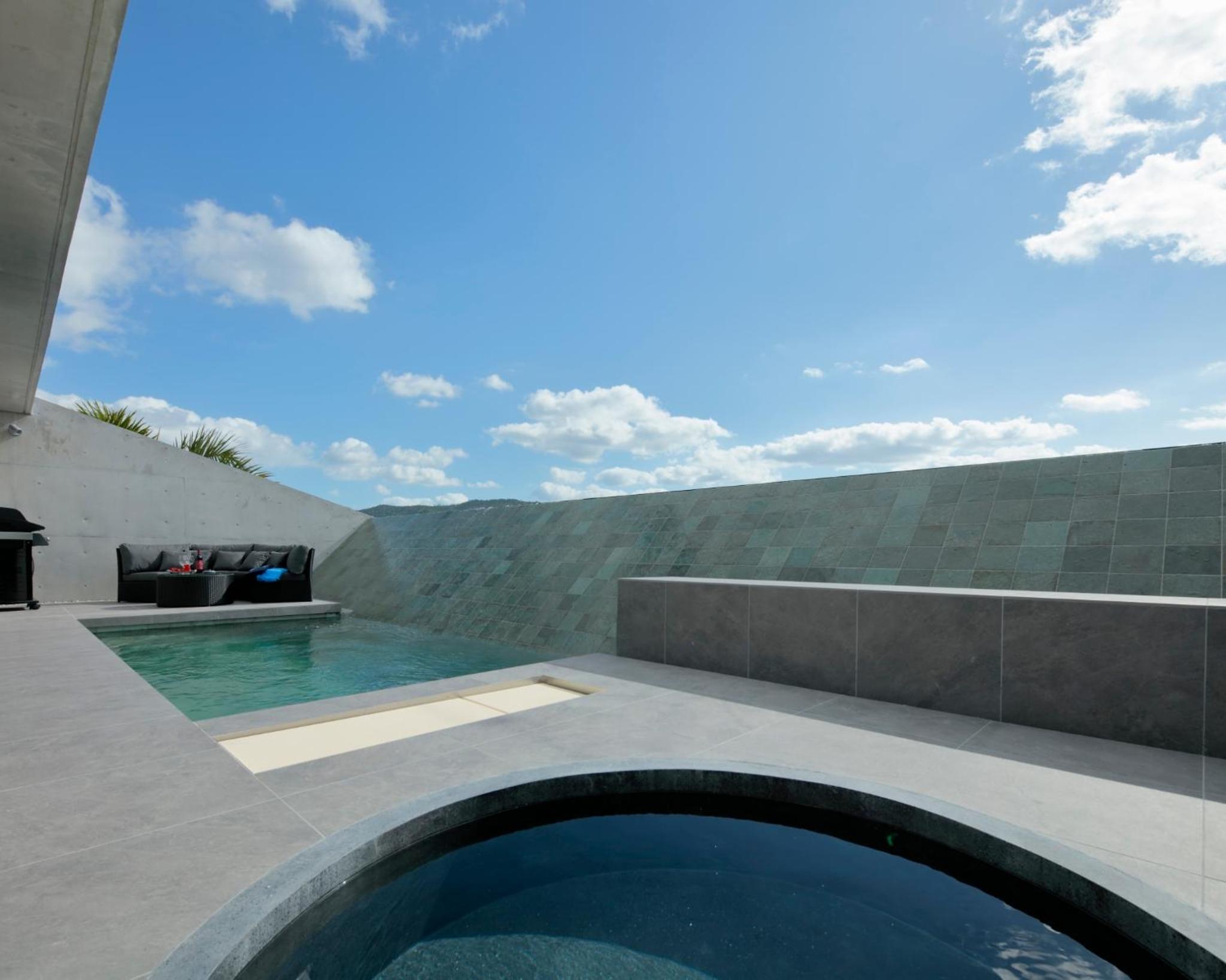 VILLA WHITE view 3